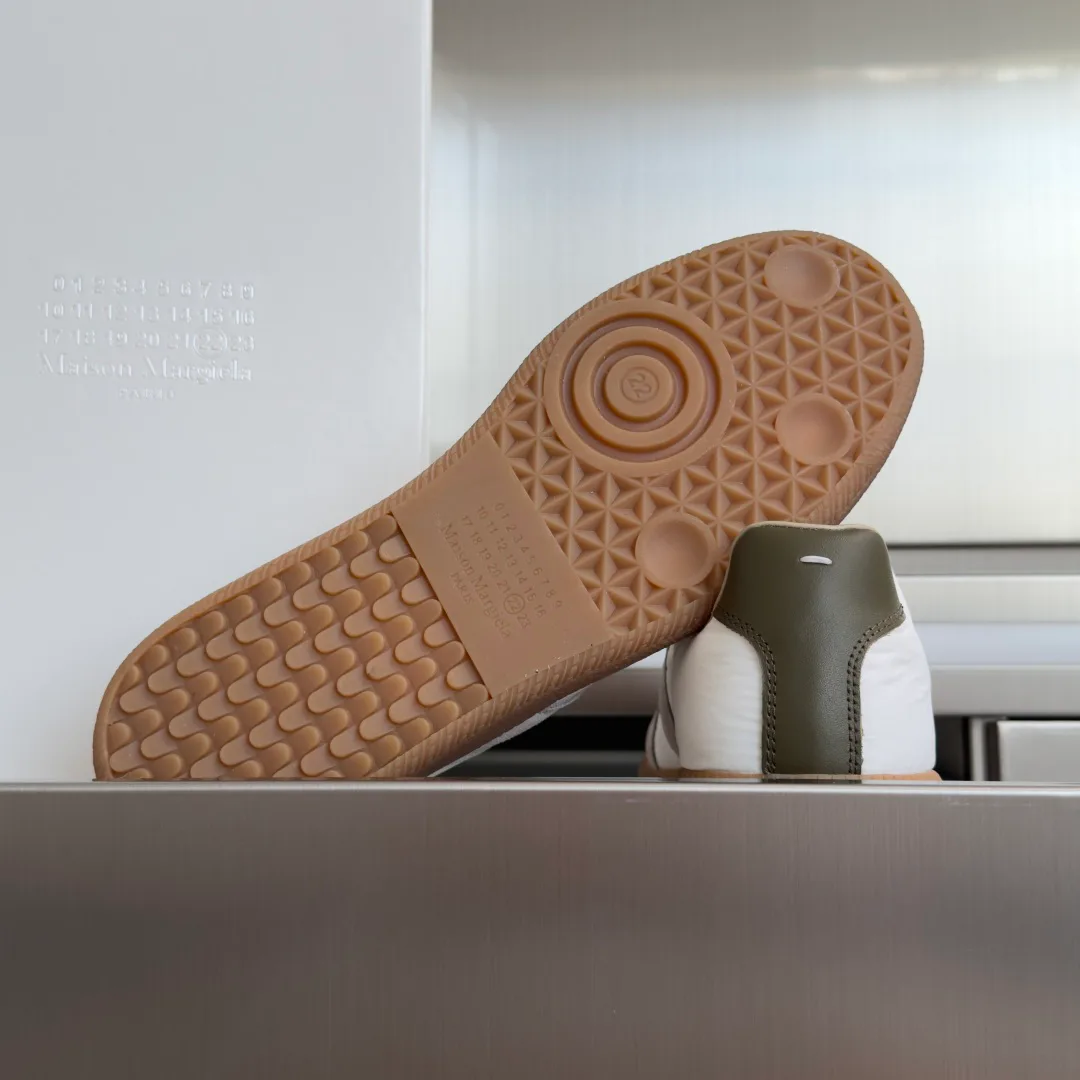 Кроссовки Женские Maison Margiela 10999423