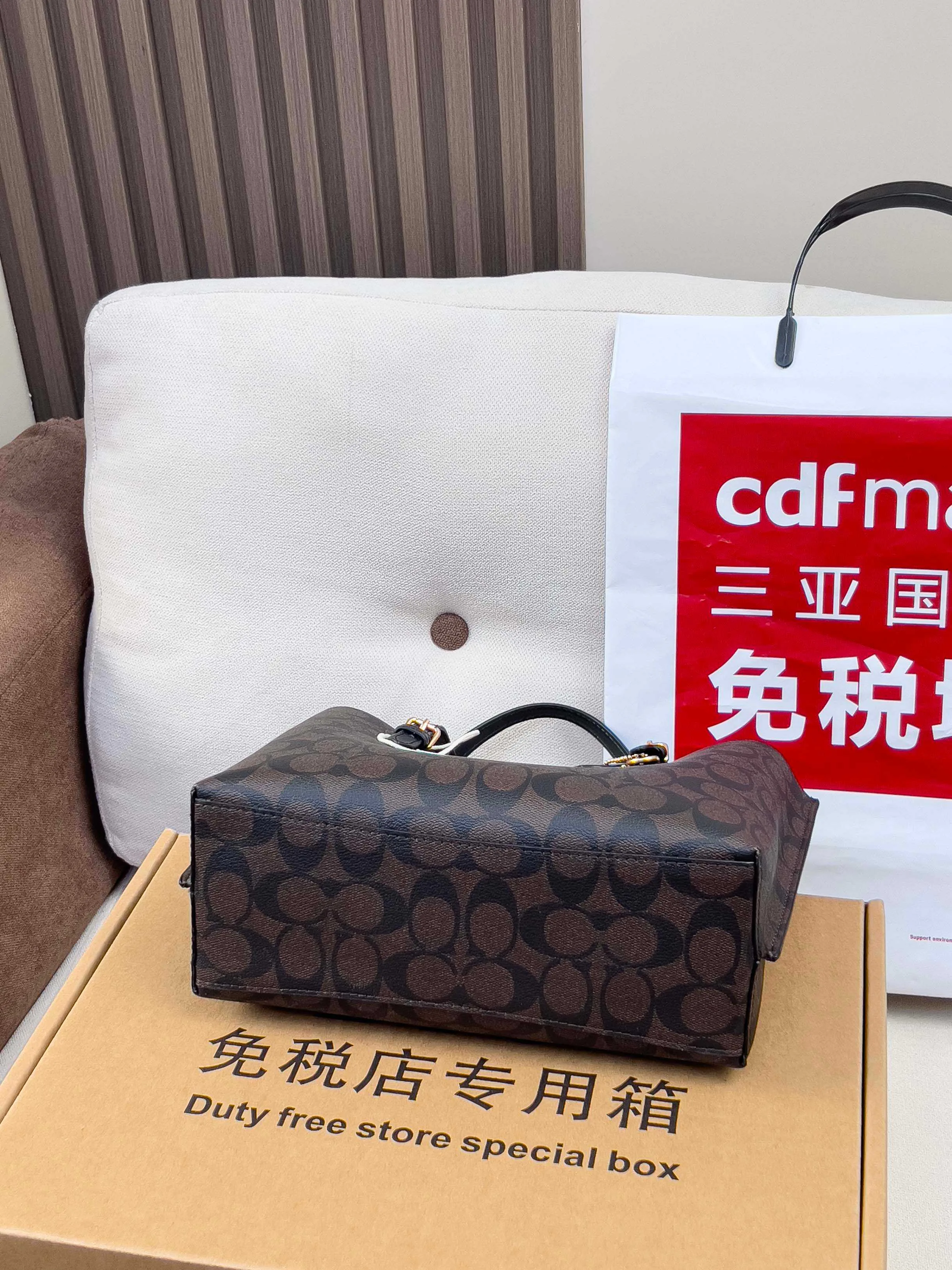 Классические Сумки Женские Coach 1864357