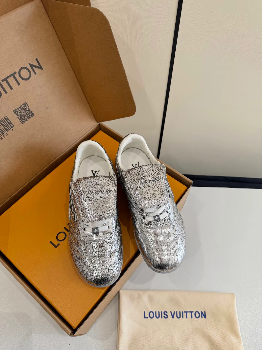 Кроссовки Женские Louis Vuitton 3986230