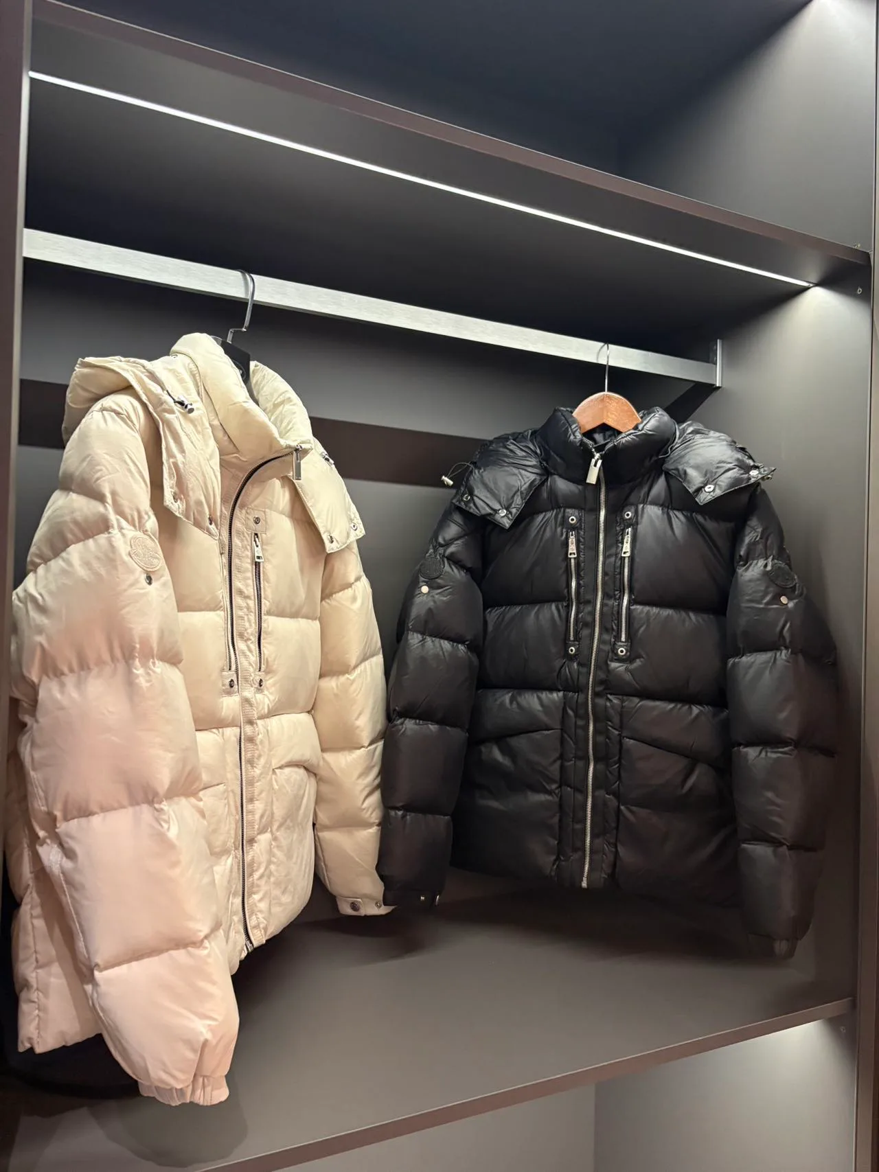 Куртки И Пуховики Женские Moncler 18599947