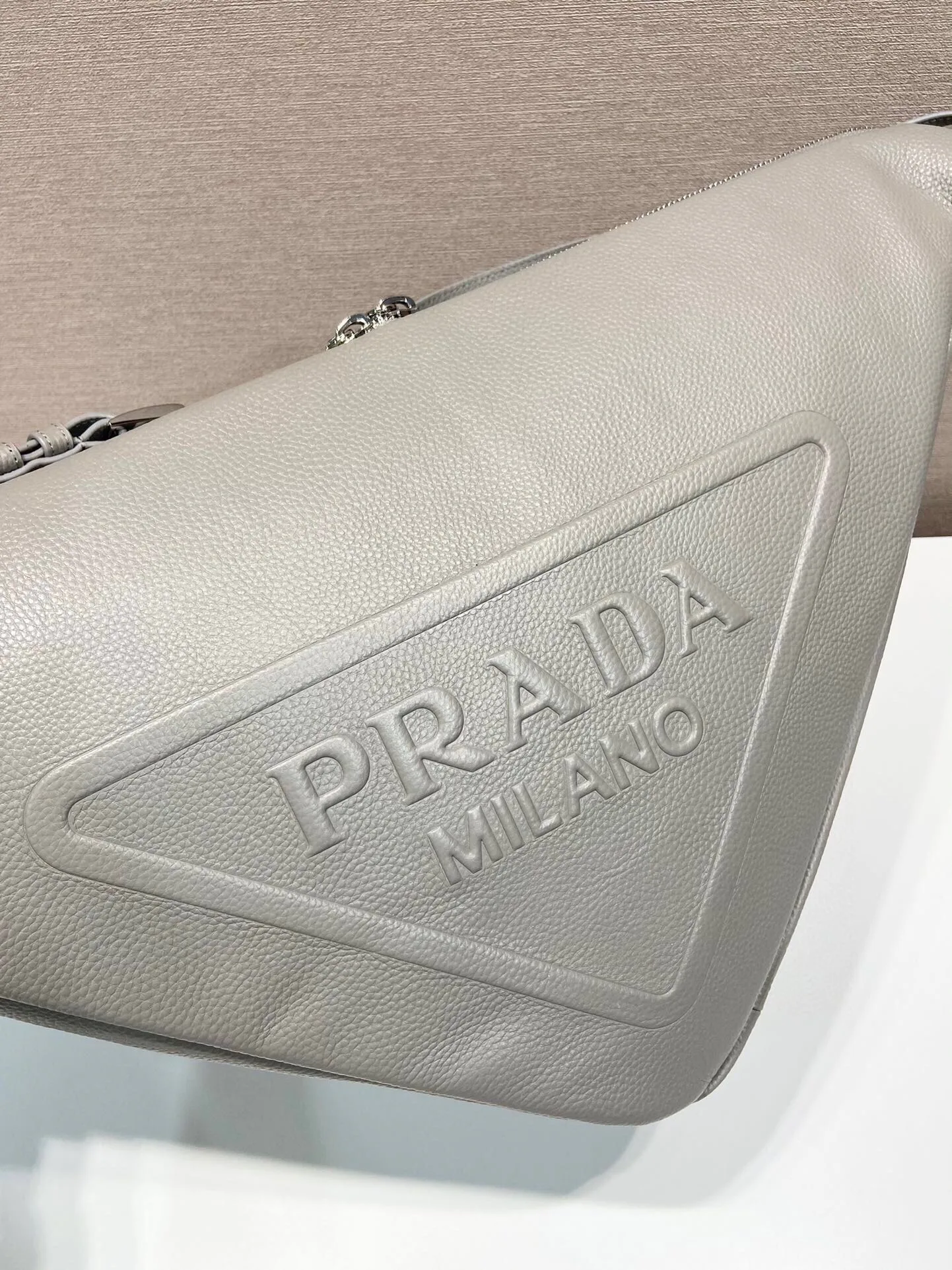 Сумки На Ремне Женские Prada 11409623