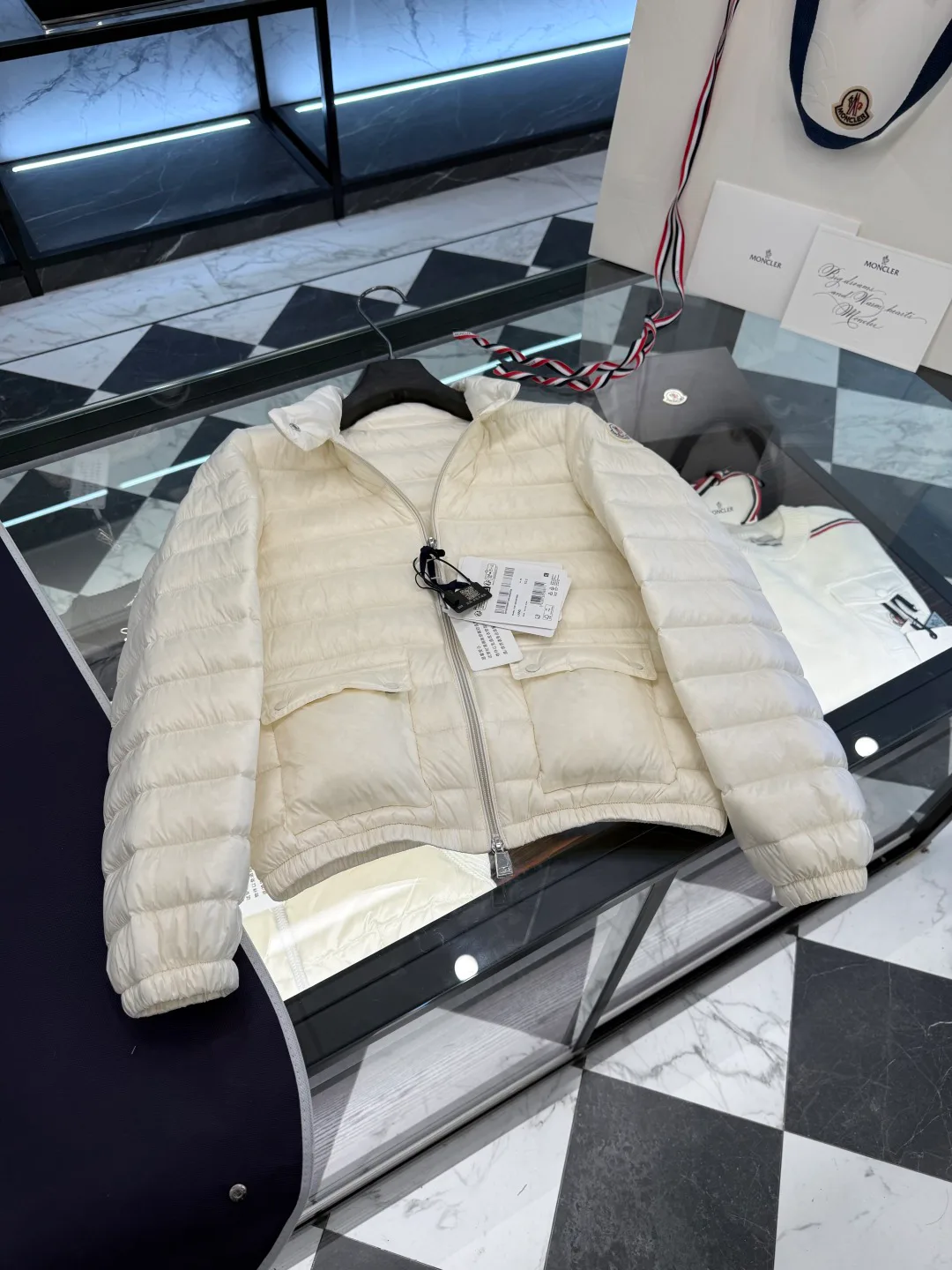 Куртки И Пуховики Женские Moncler 18741273