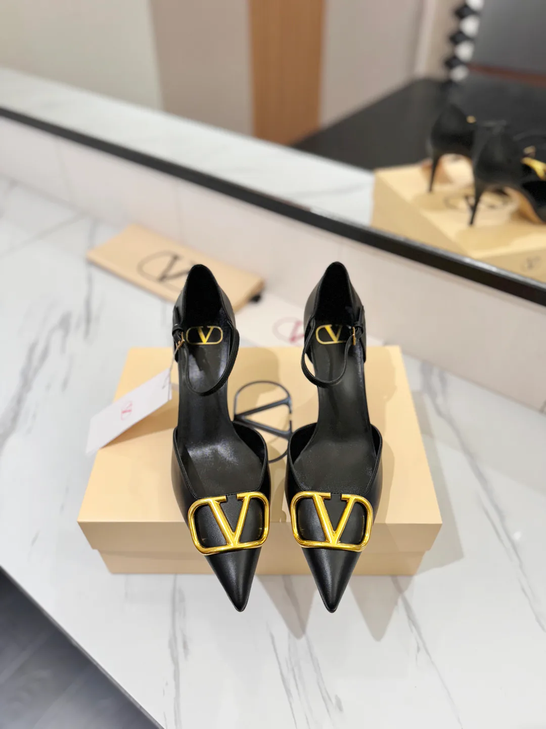 Босоножки Женские Valentino 11571415