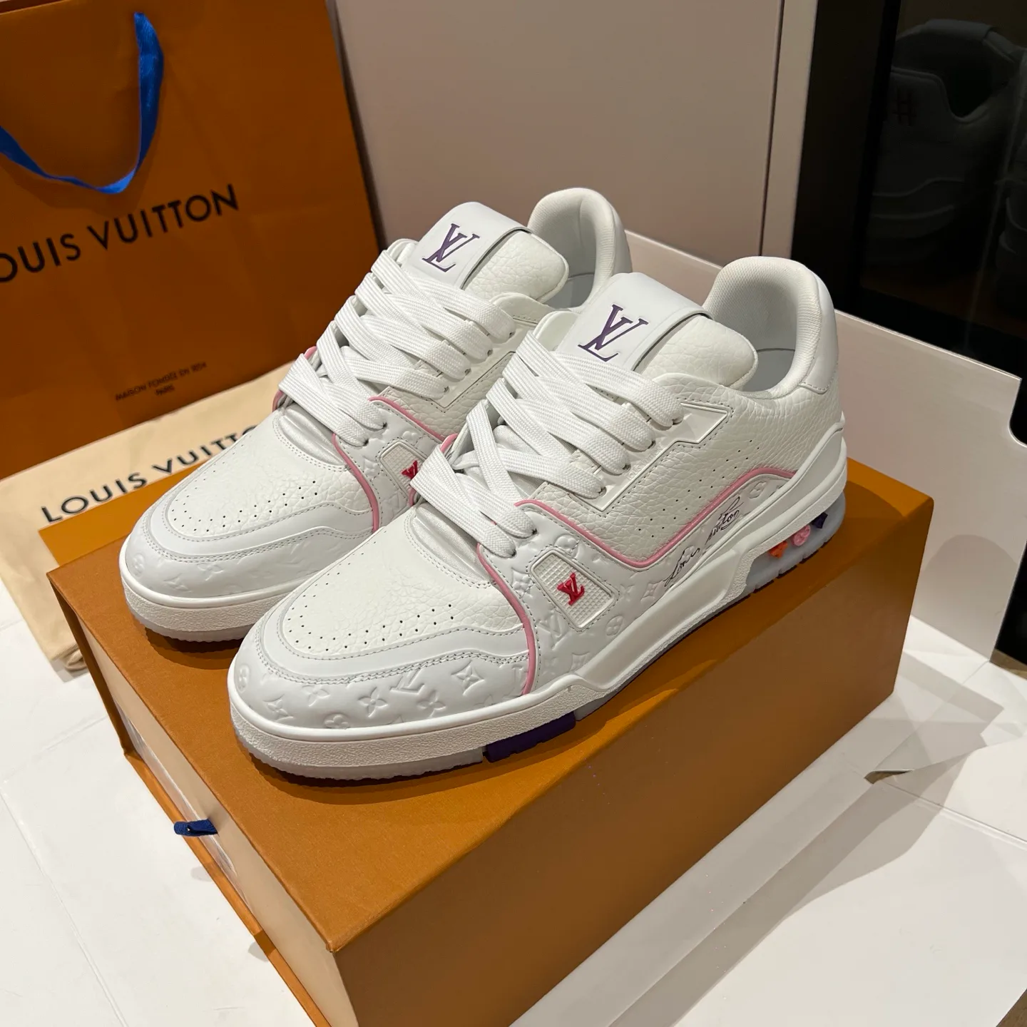 Кроссовки Женские Louis Vuitton 357847