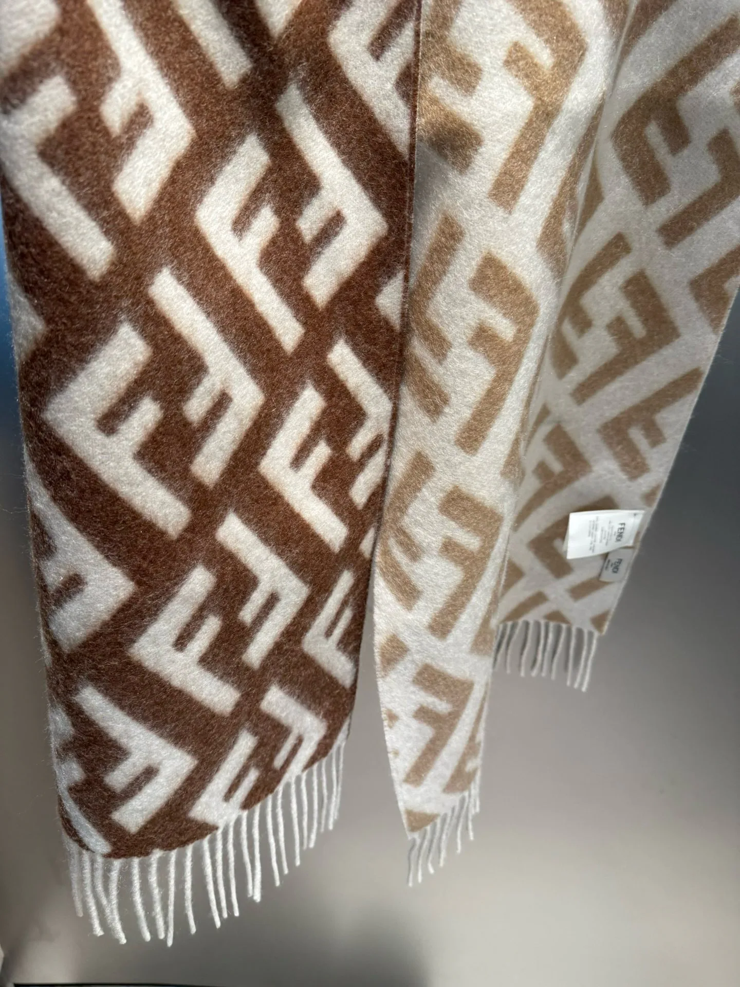 Шарфы Fendi 17448568