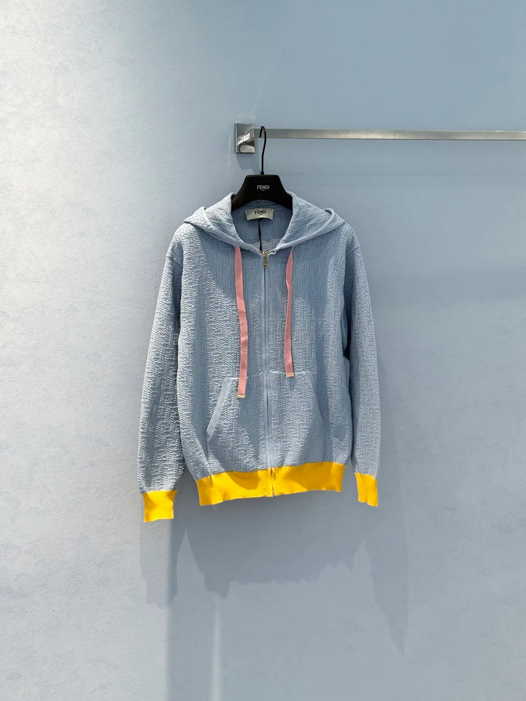 Куртки И Пуховики Женские Fendi 11663793