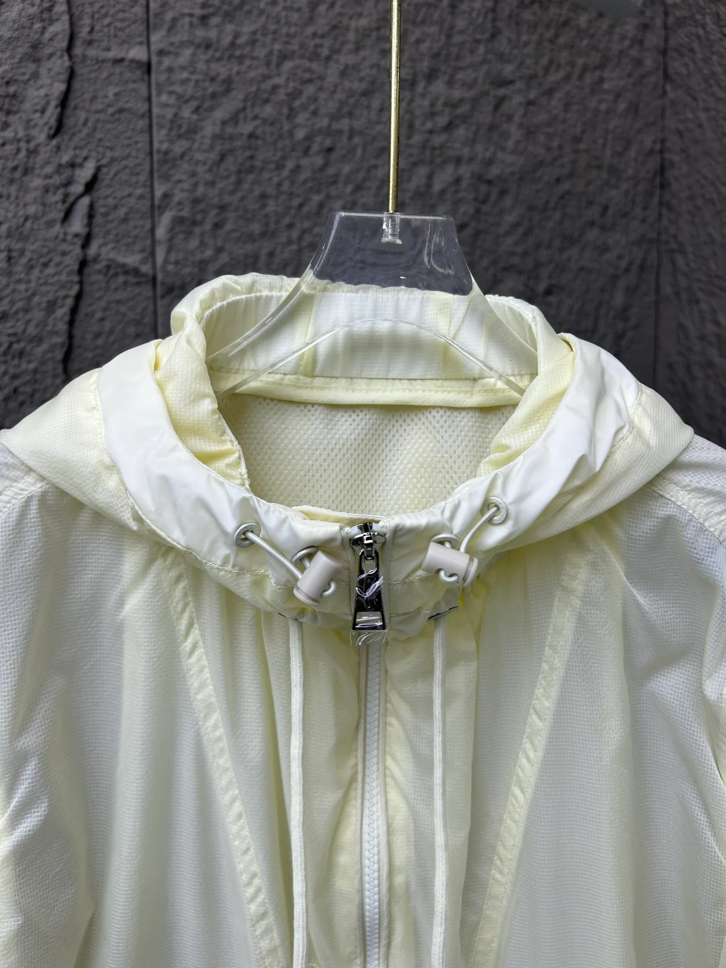 Куртки И Пуховики Женские Moncler 16968697