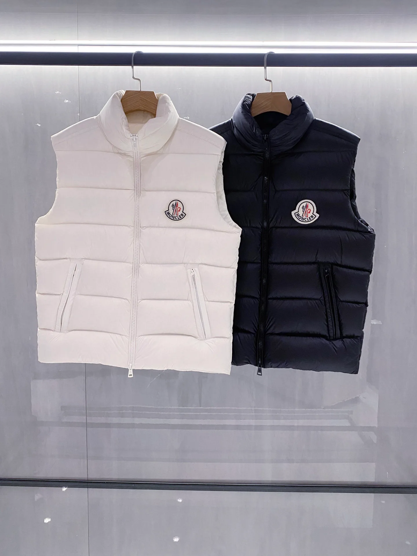 Жилеты Мужские Moncler 1807025