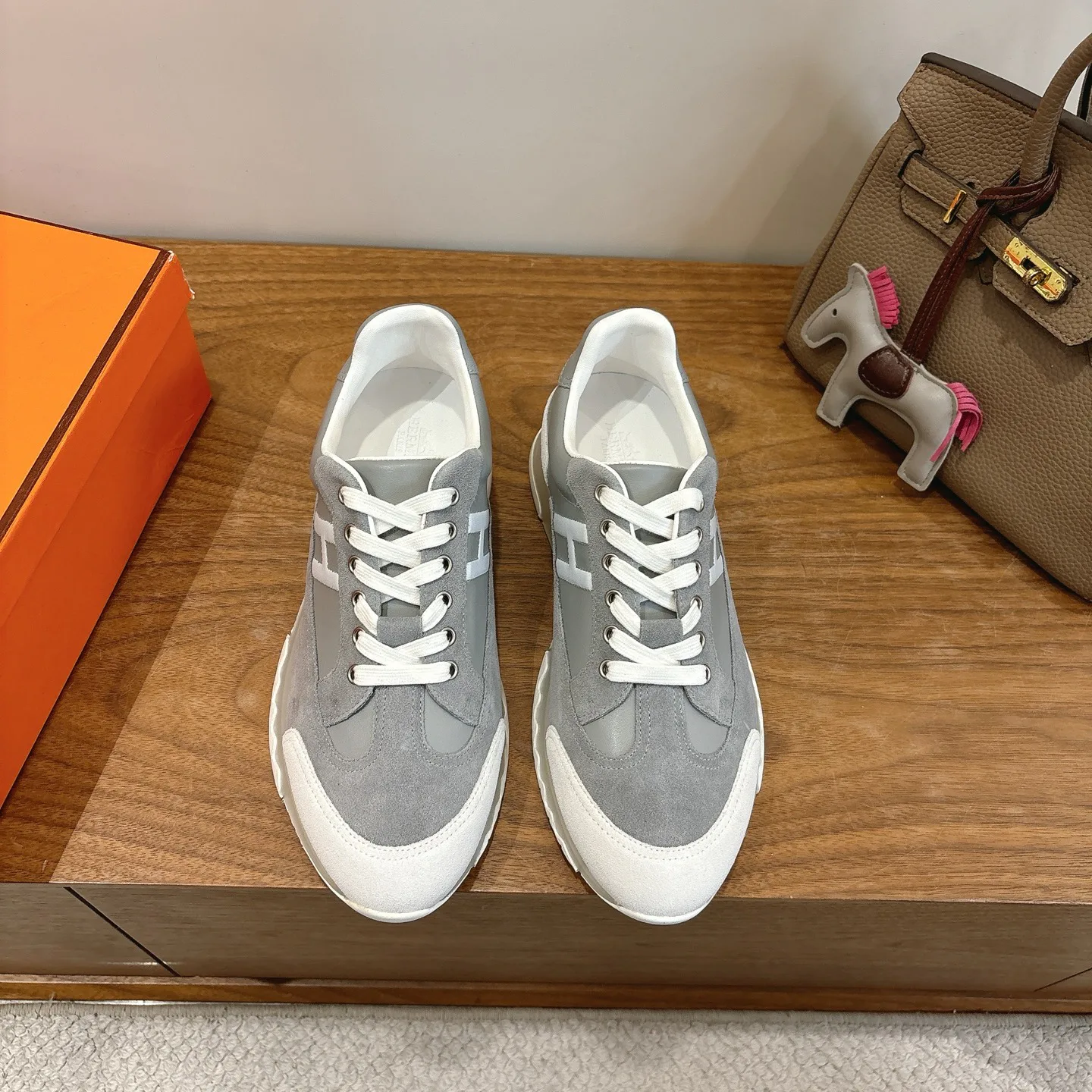 Кроссовки Женские Hermes 1886256