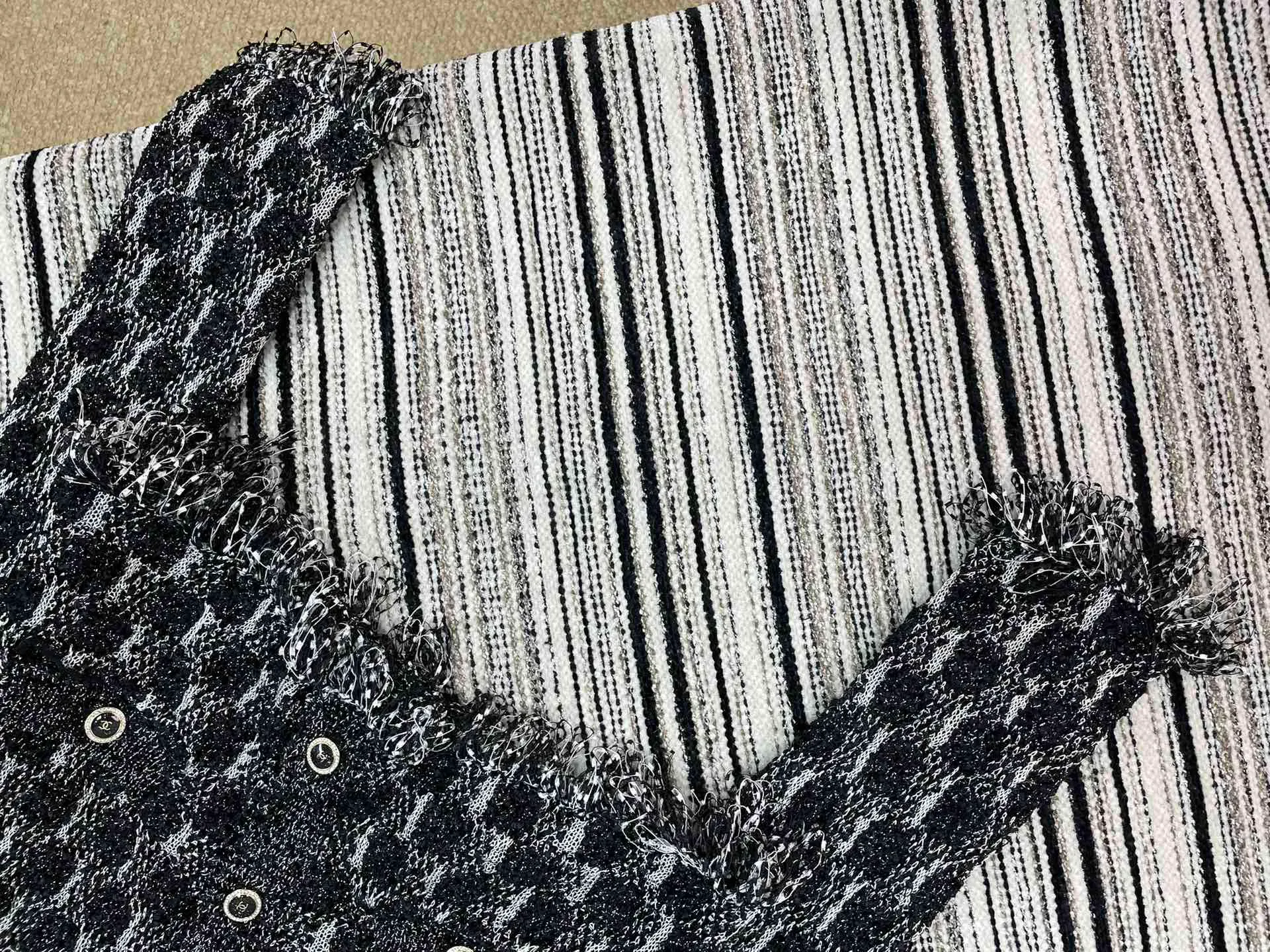 Джемперы И Свитеры Женские Chanel 811602