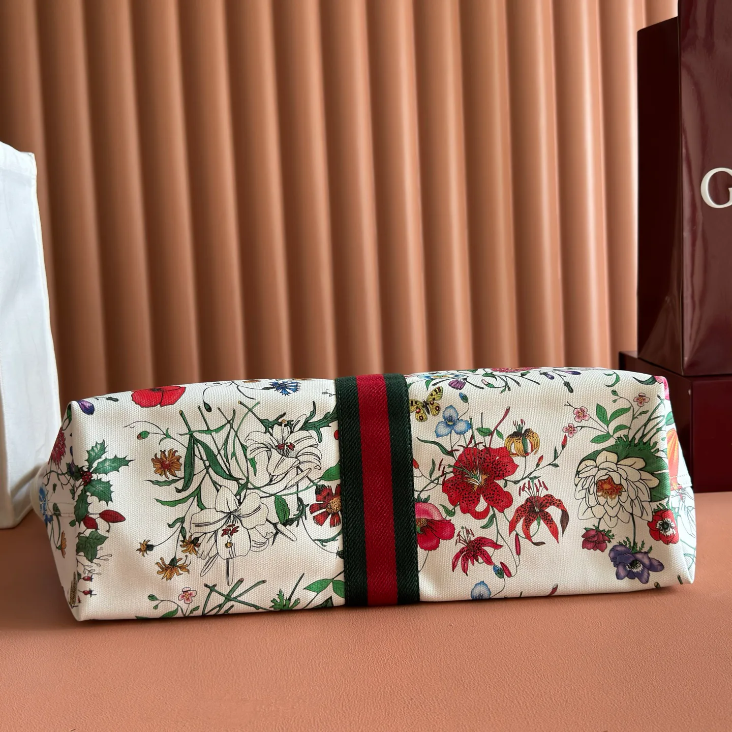 Классические Сумки Женские Gucci 18148089