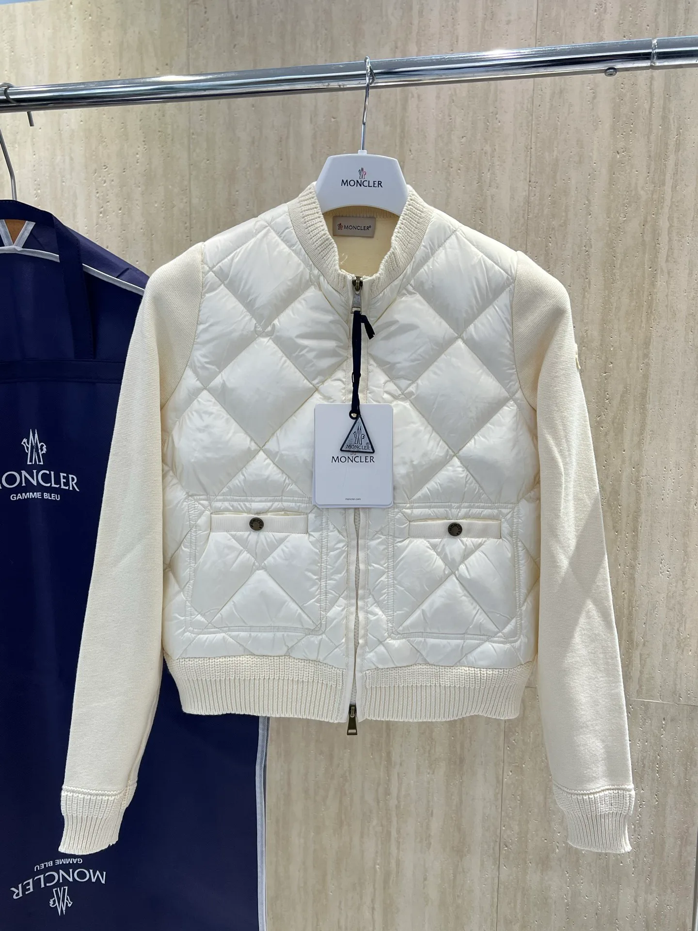 Куртки И Пуховики Женские Moncler 18723755