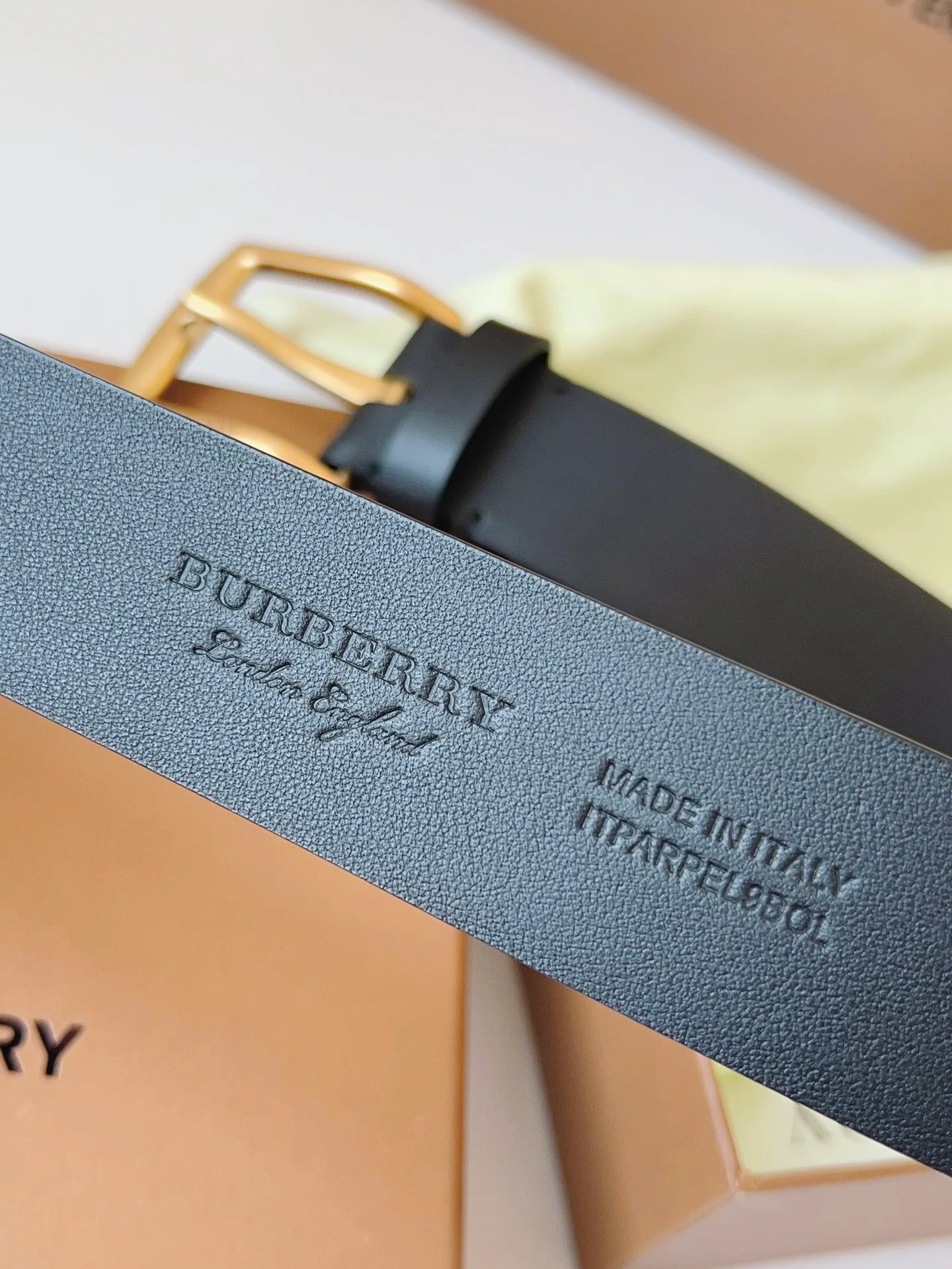 Ремни Burberry 11648714