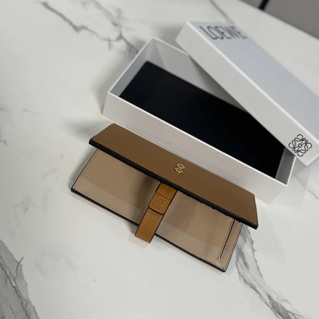 Клатчи Женские Loewe 17331703