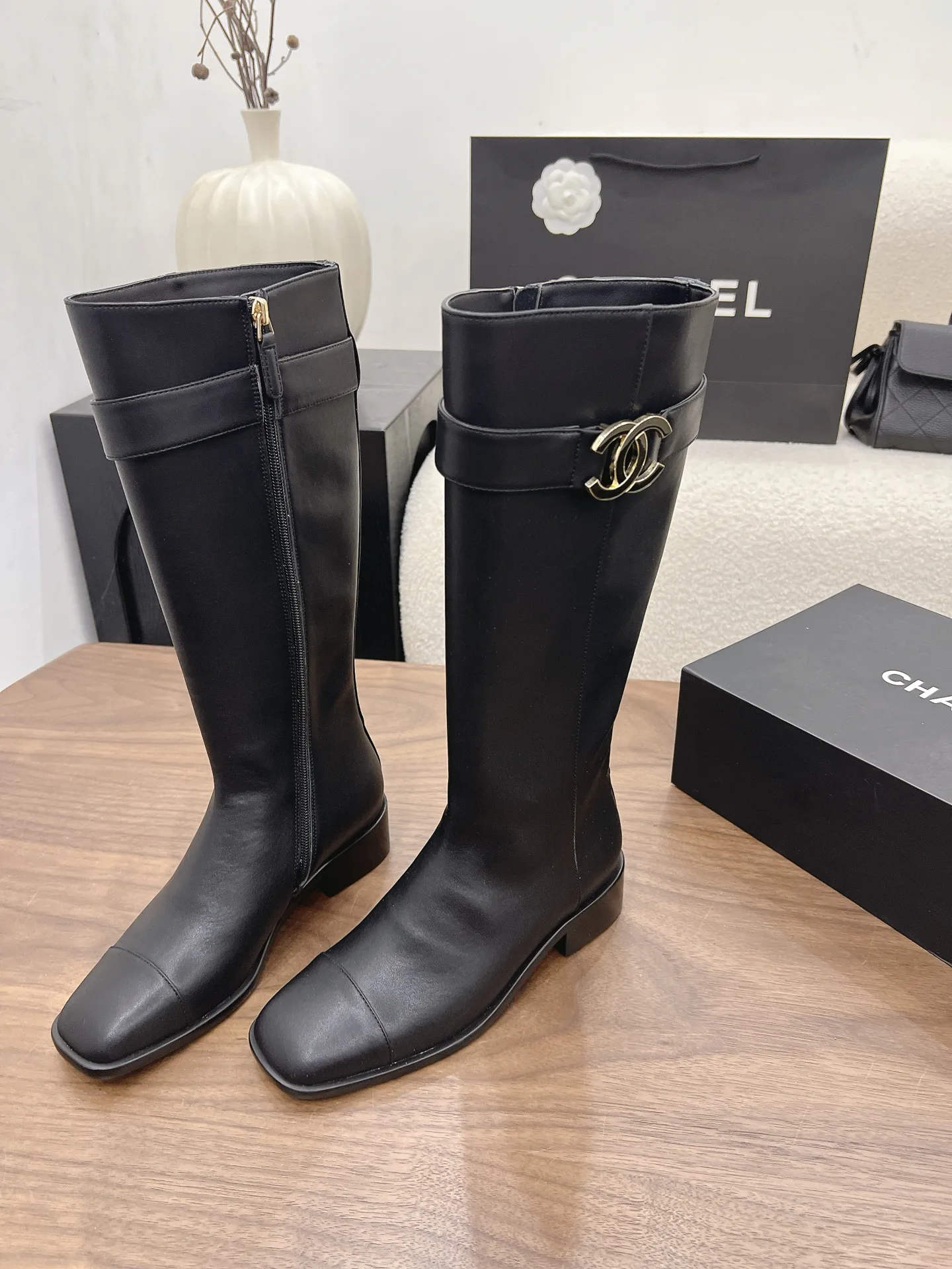 Сапоги Женские Chanel 17981369