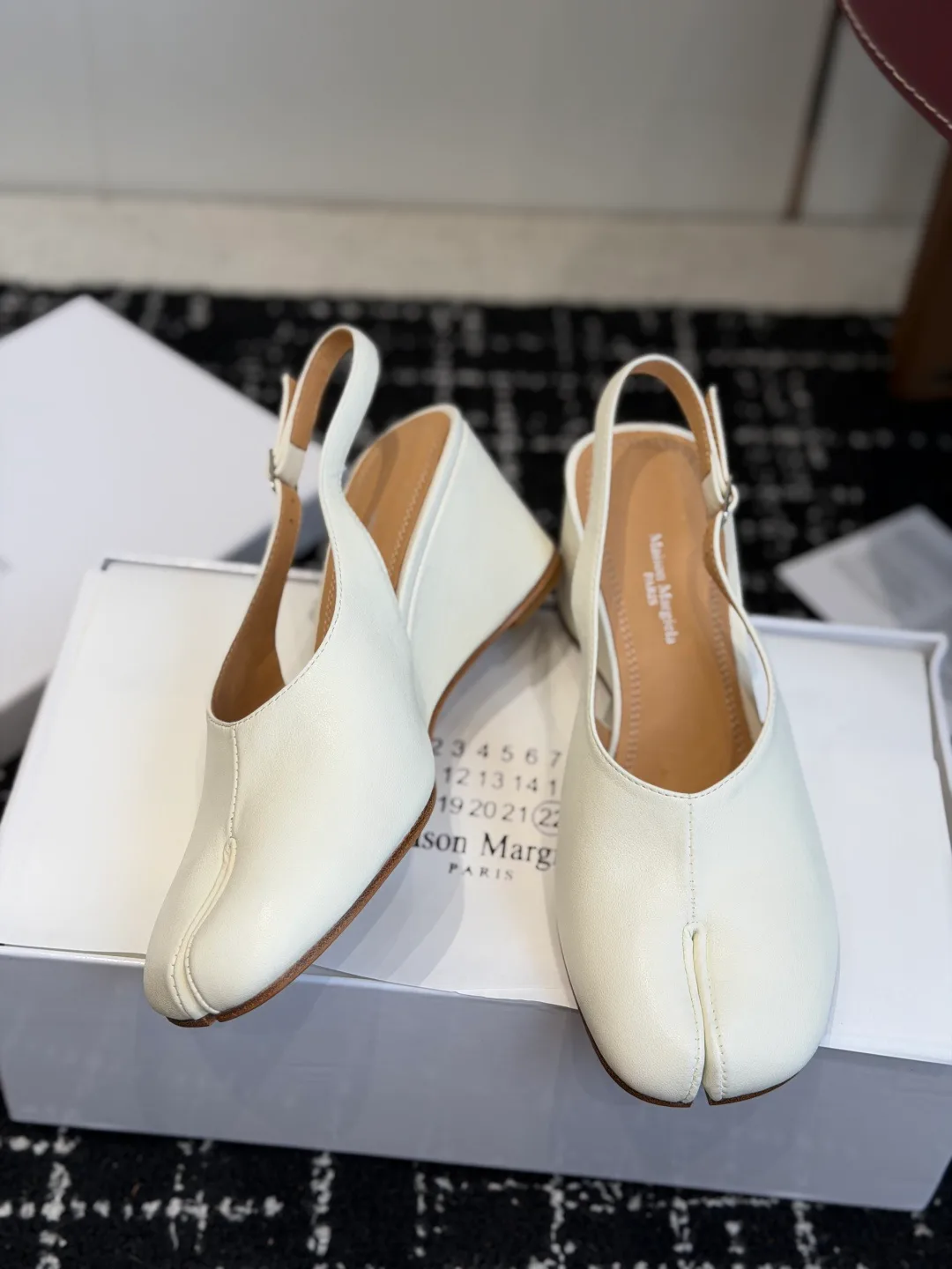 Босоножки Женские Maison Margiela 17997939