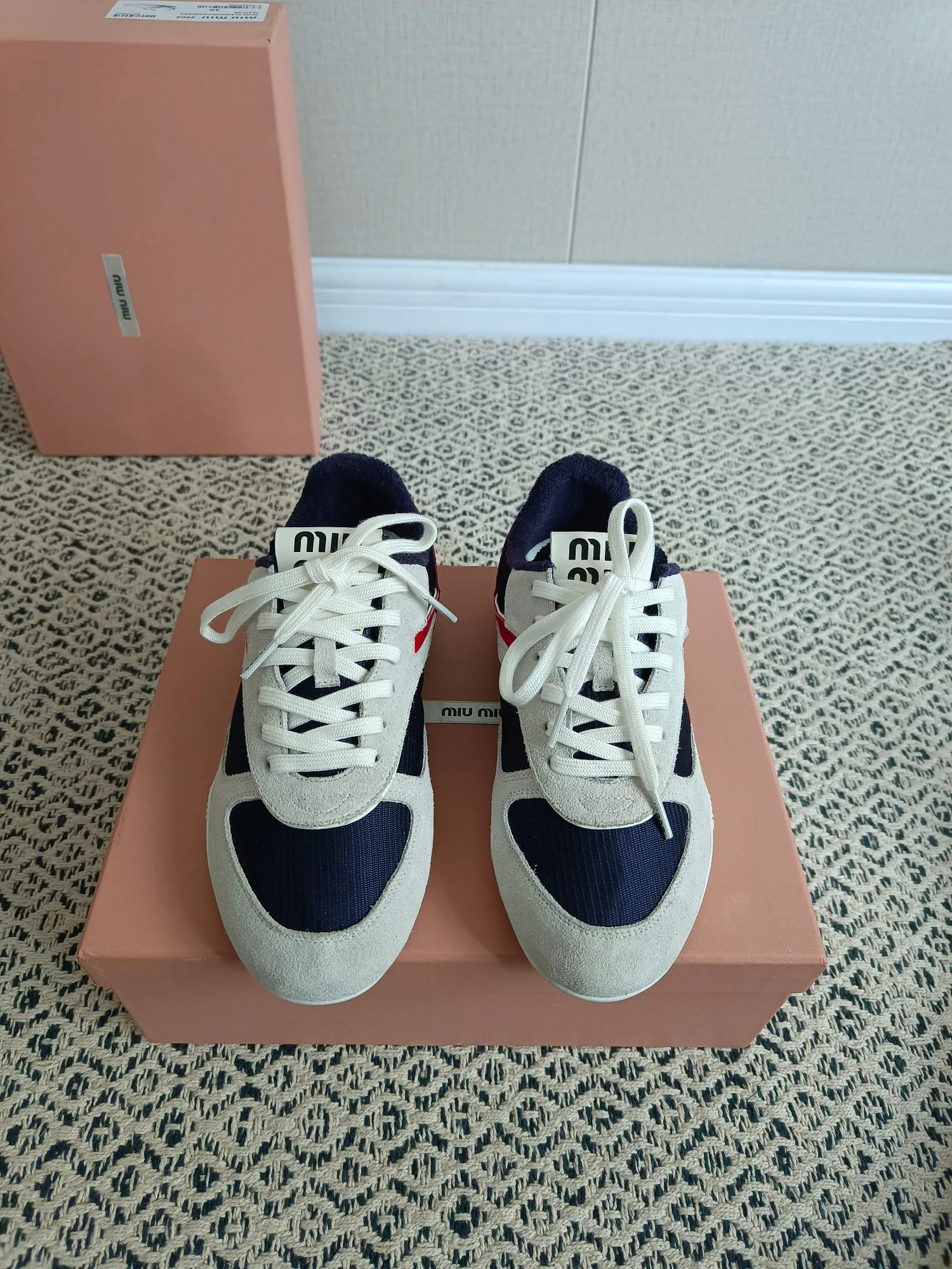 Кроссовки Женские Miu Miu 18273958