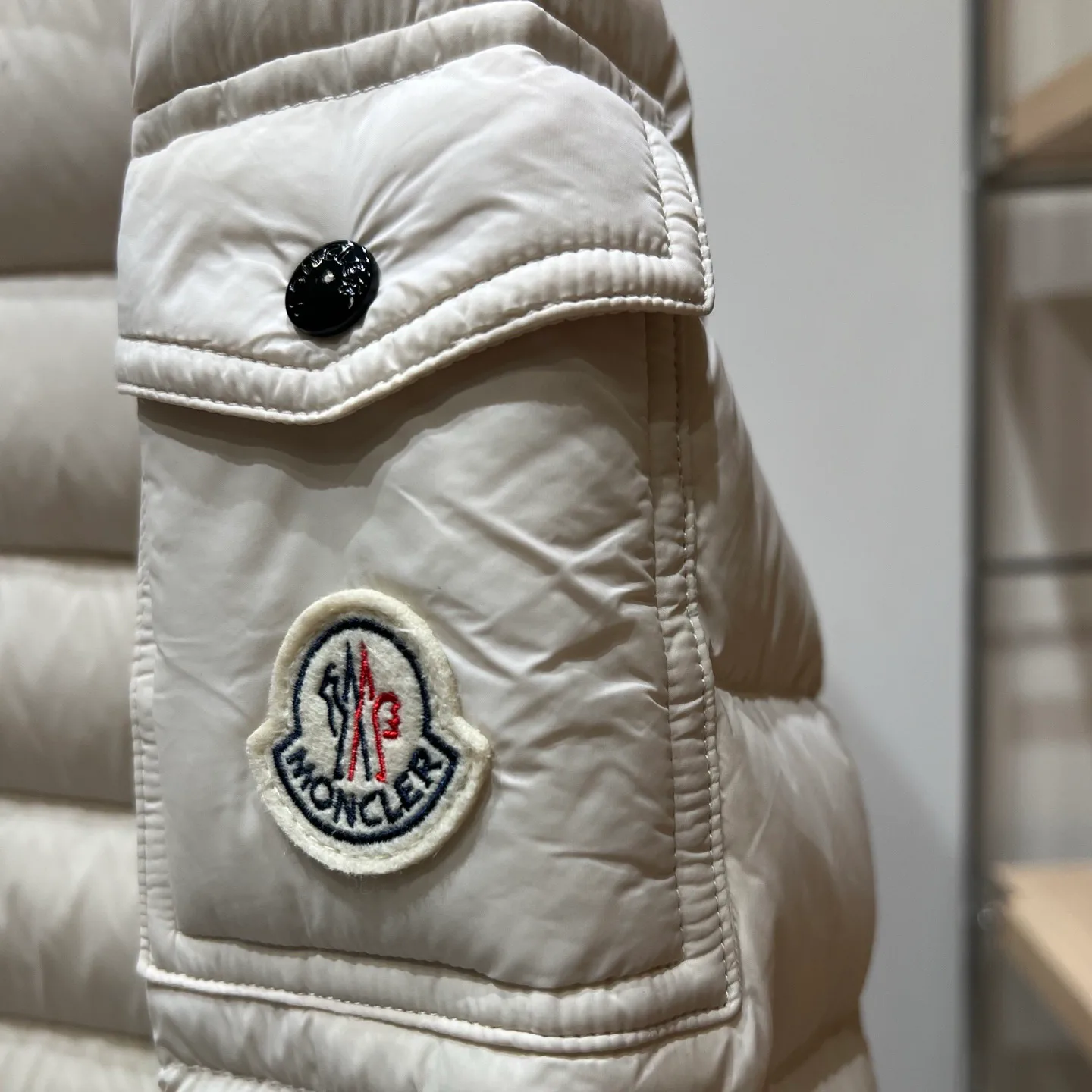 Куртки И Пуховики Женские Moncler 18336958