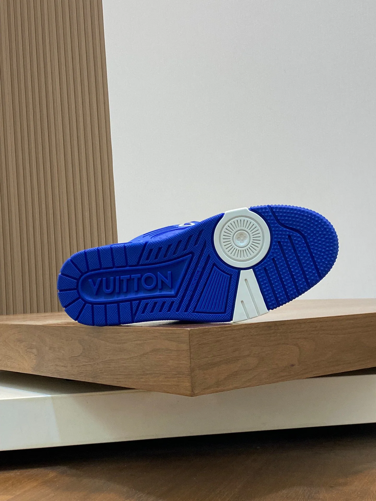 Кроссовки Мужские Louis Vuitton 4705630