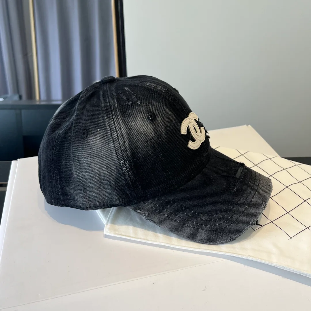 Головные Уборы Chanel 11488859