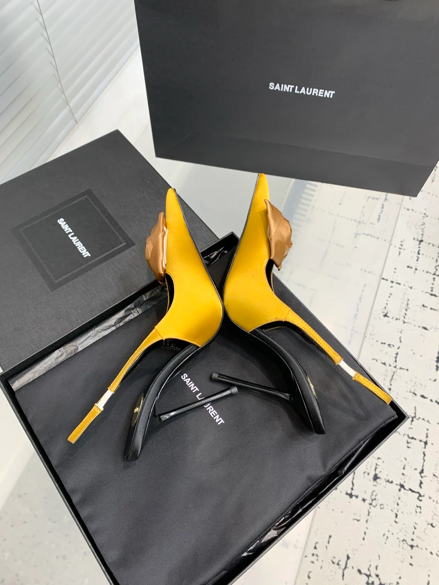 Туфли Женские Saint Laurent 355748