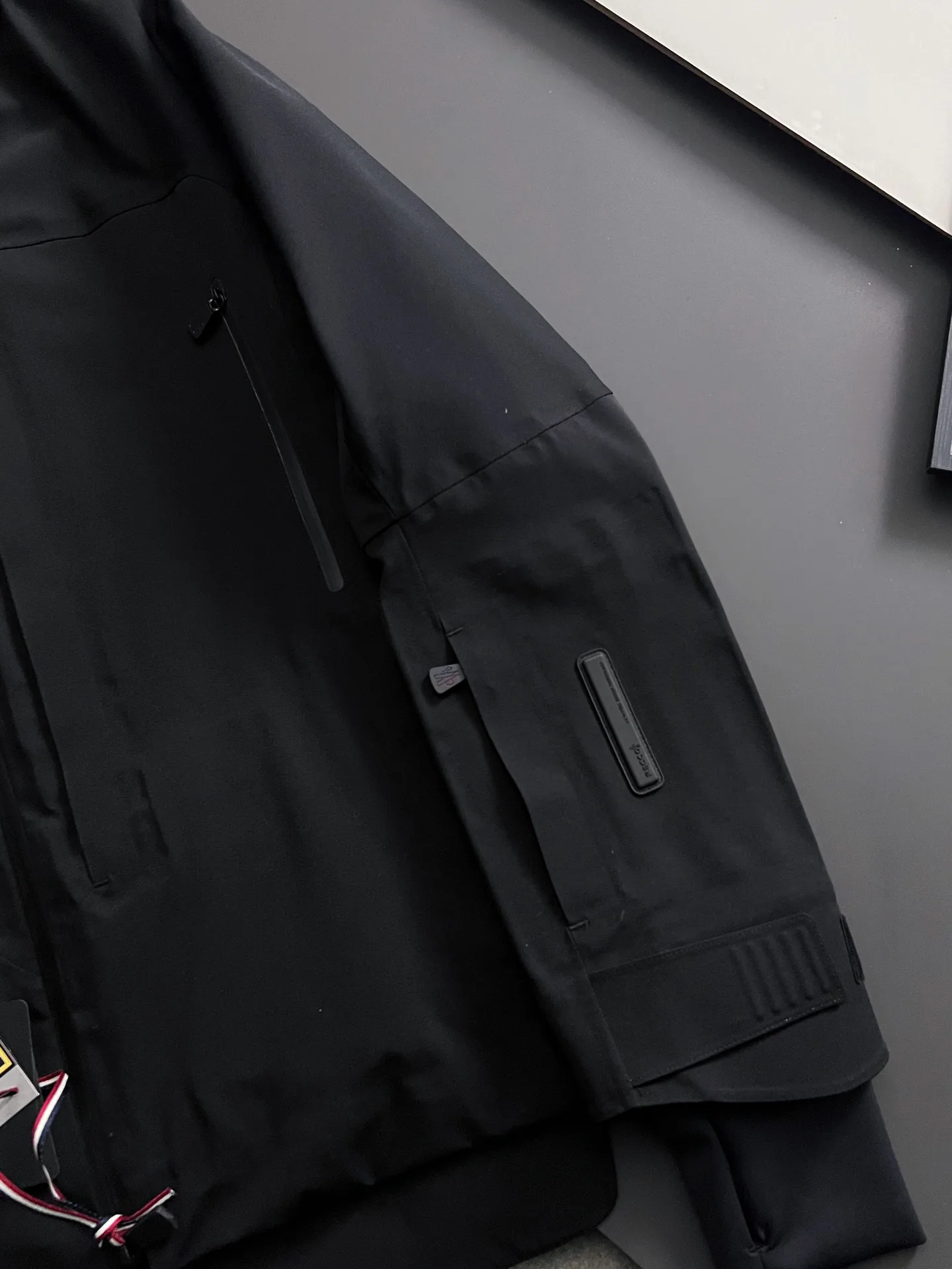 Куртки И Пуховики Мужские Moncler 11411451