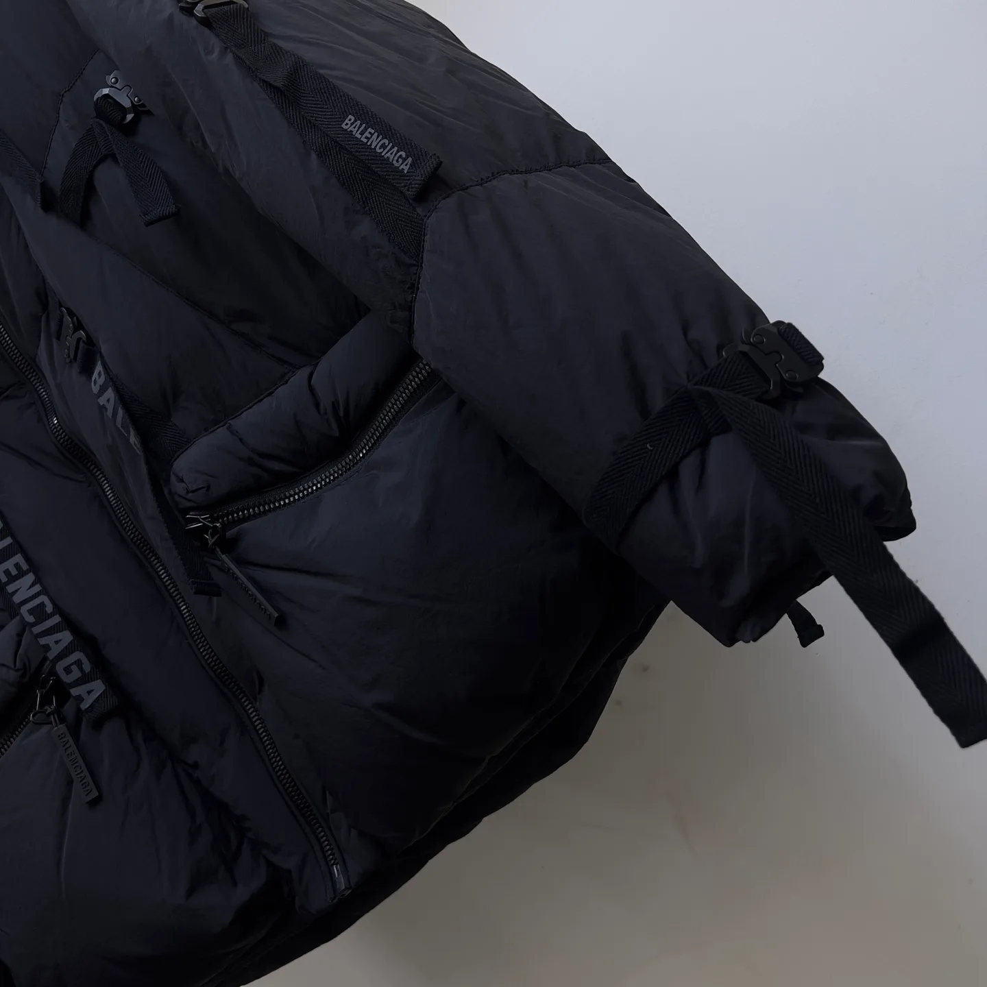 Куртки И Пуховики Женские Balenciaga 844176
