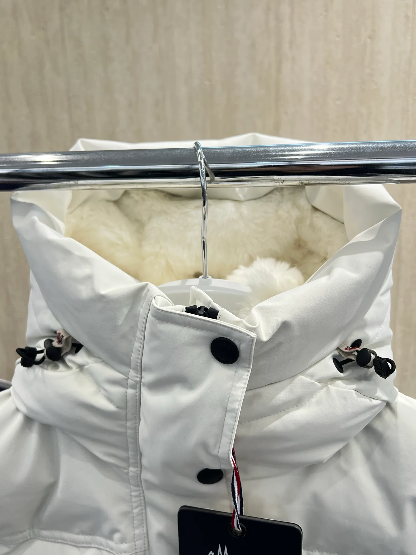 Куртки И Пуховики Женские Moncler 18875977