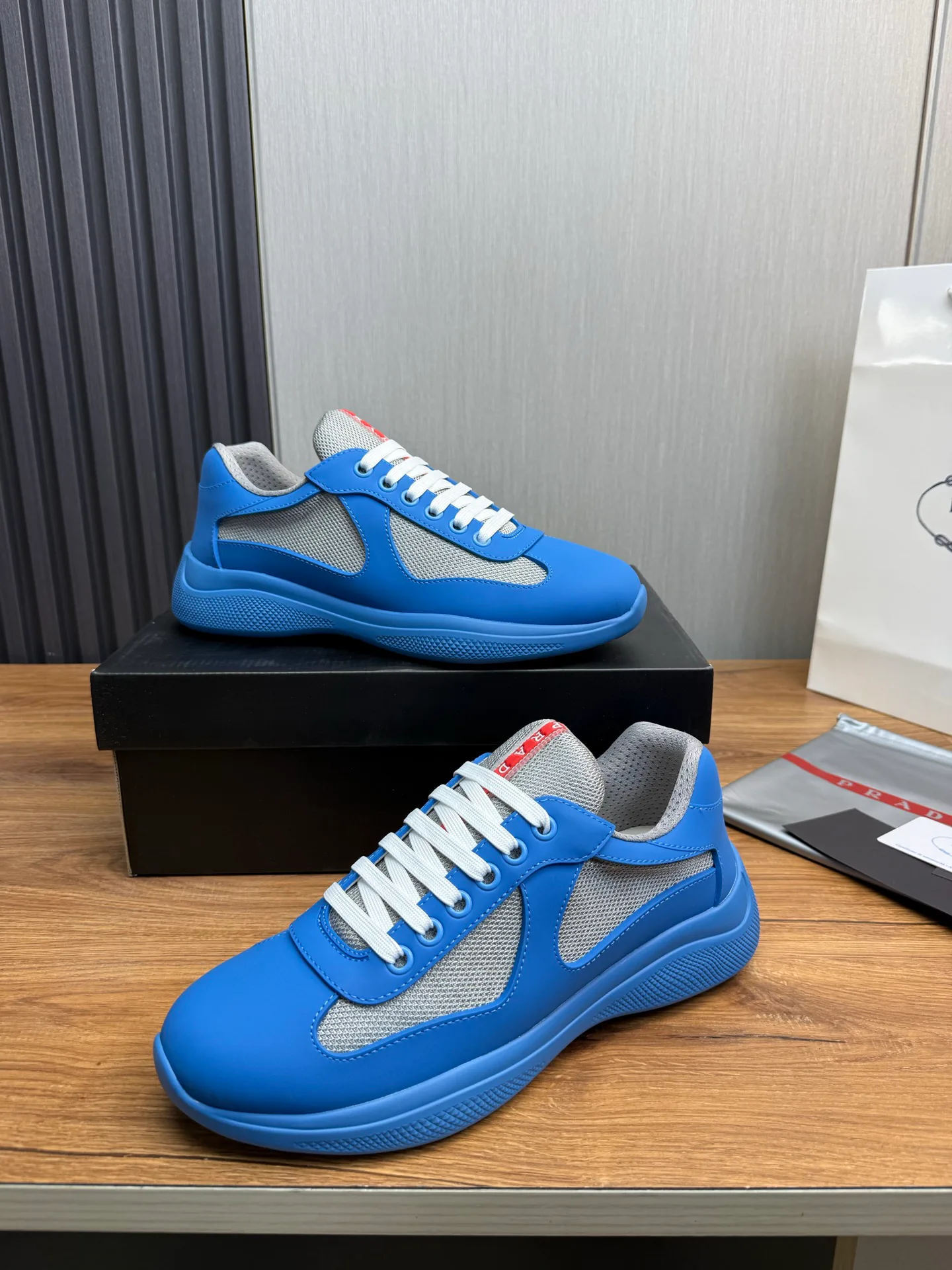 Кроссовки Женские Prada 1261596