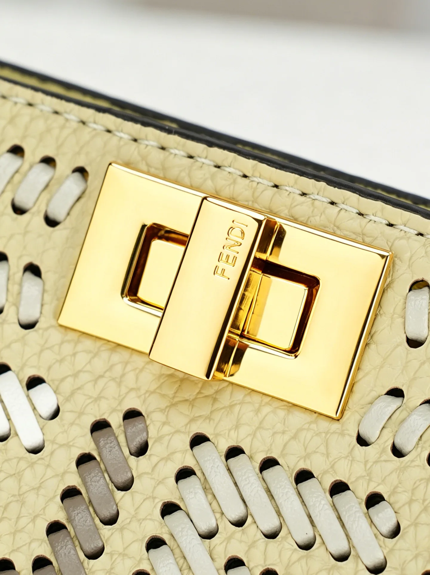 Классические Сумки Женские Fendi 18005122