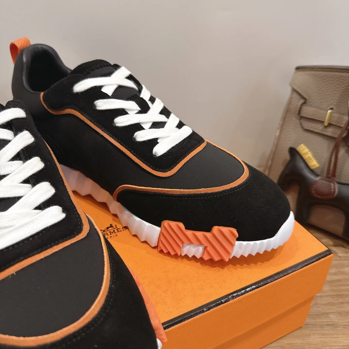 Кроссовки Женские Hermes 18729689