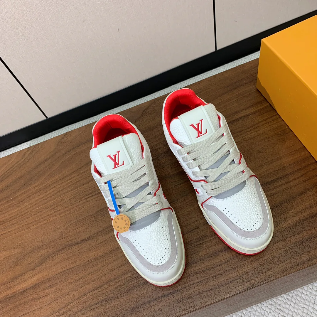 Кроссовки Женские Louis Vuitton 10236187