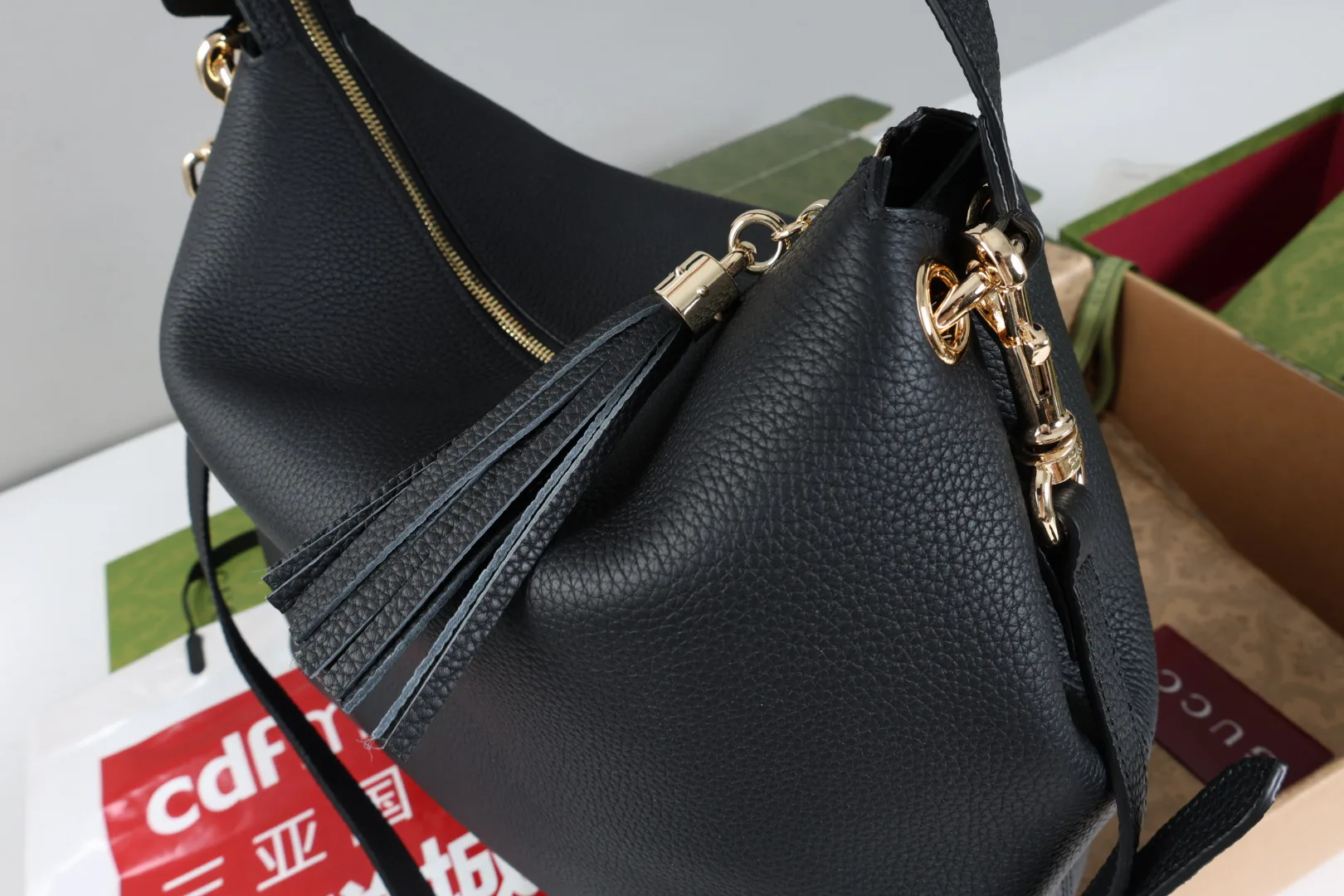 Классические Сумки Женские Gucci 18223260
