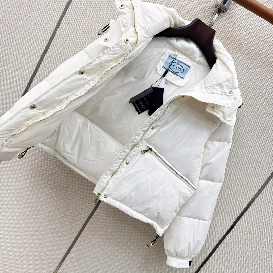 Куртки И Пуховики Женские Prada 18438365