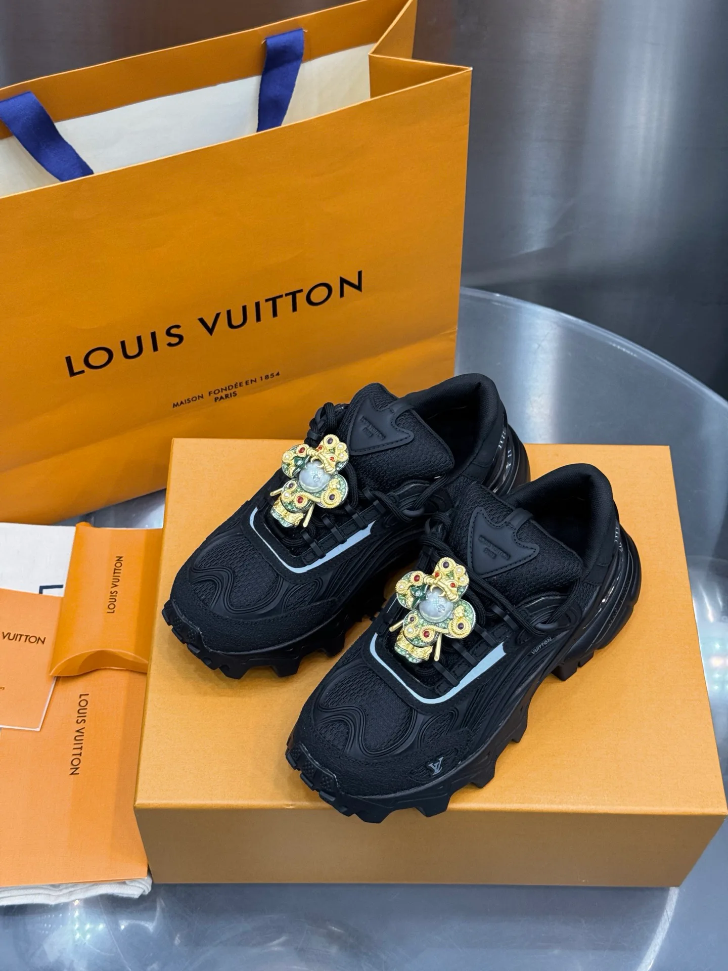 Кроссовки Женские Louis Vuitton 18202602