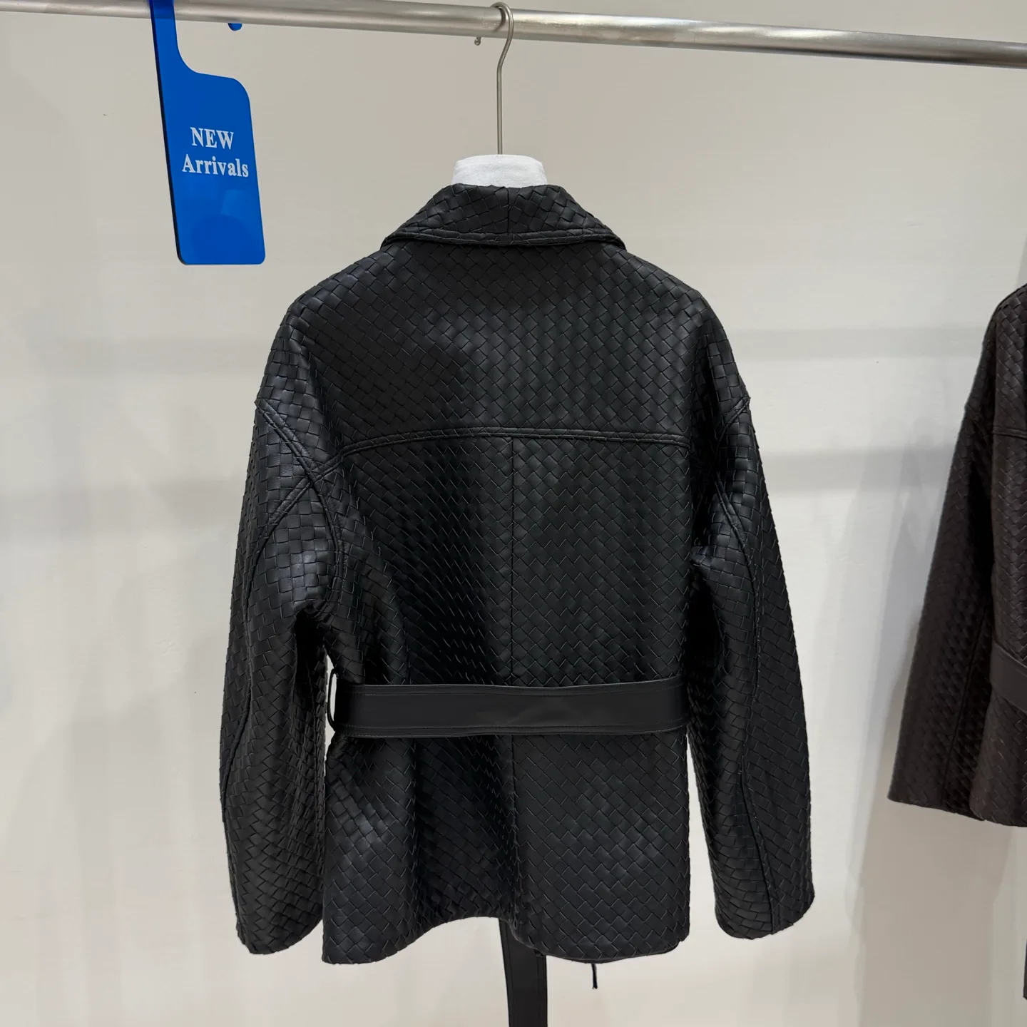 Кожаные Куртки И Дублёнки Женские Bottega Veneta 18335424
