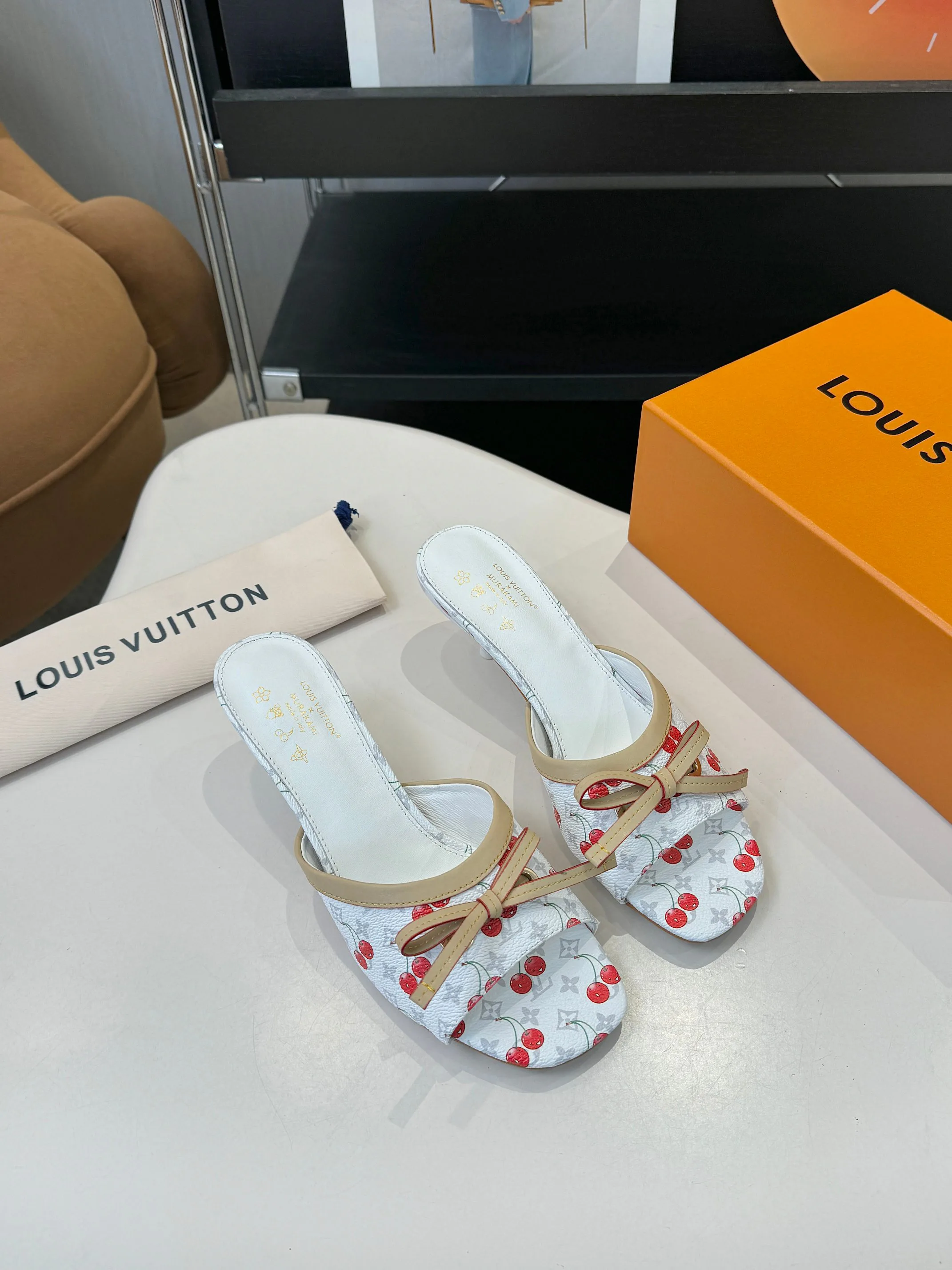 Босоножки Женские Louis Vuitton 11190682