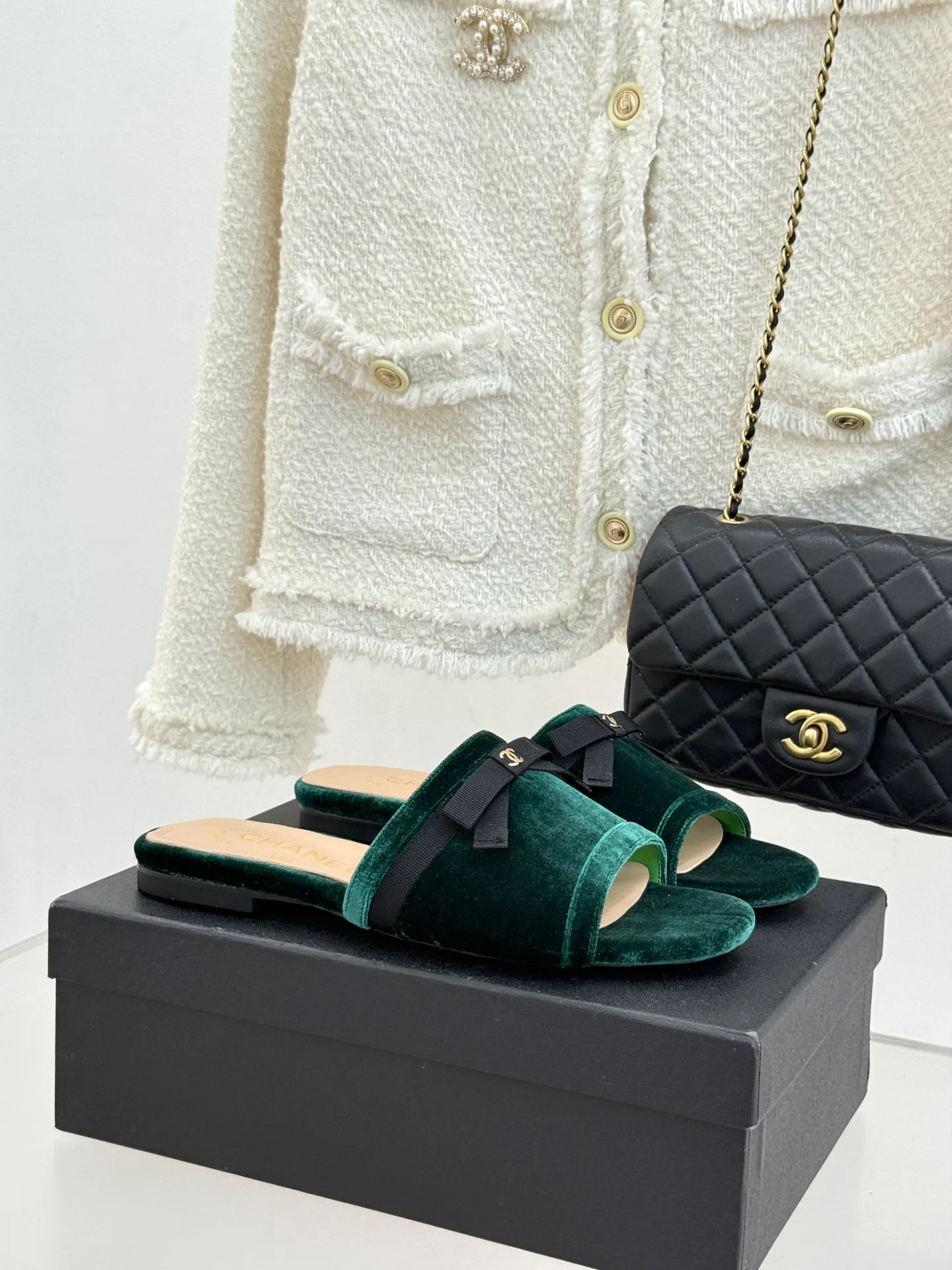 Шлепанцы Женские Chanel 12958160