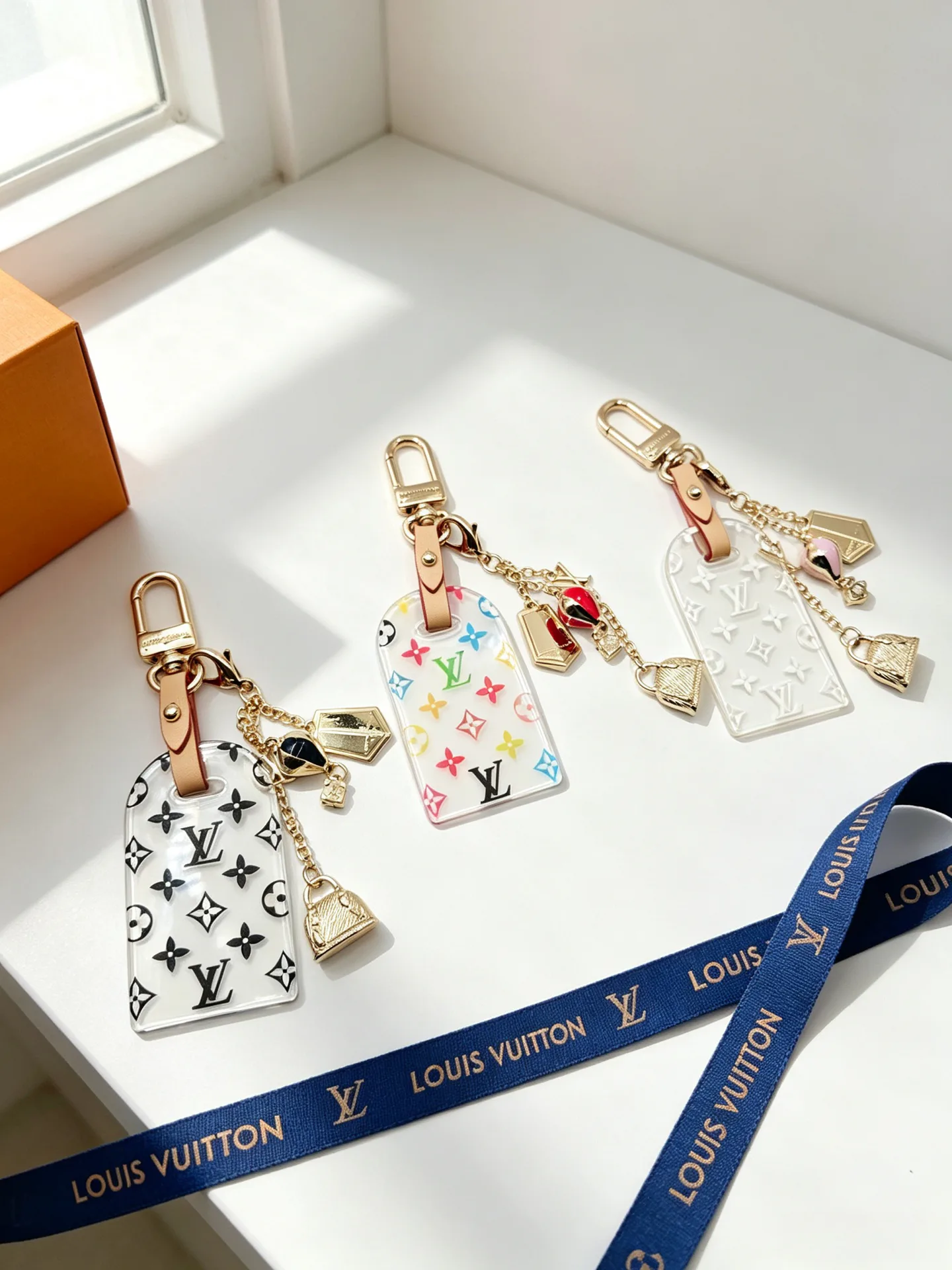 Ключницы Louis Vuitton 17922652
