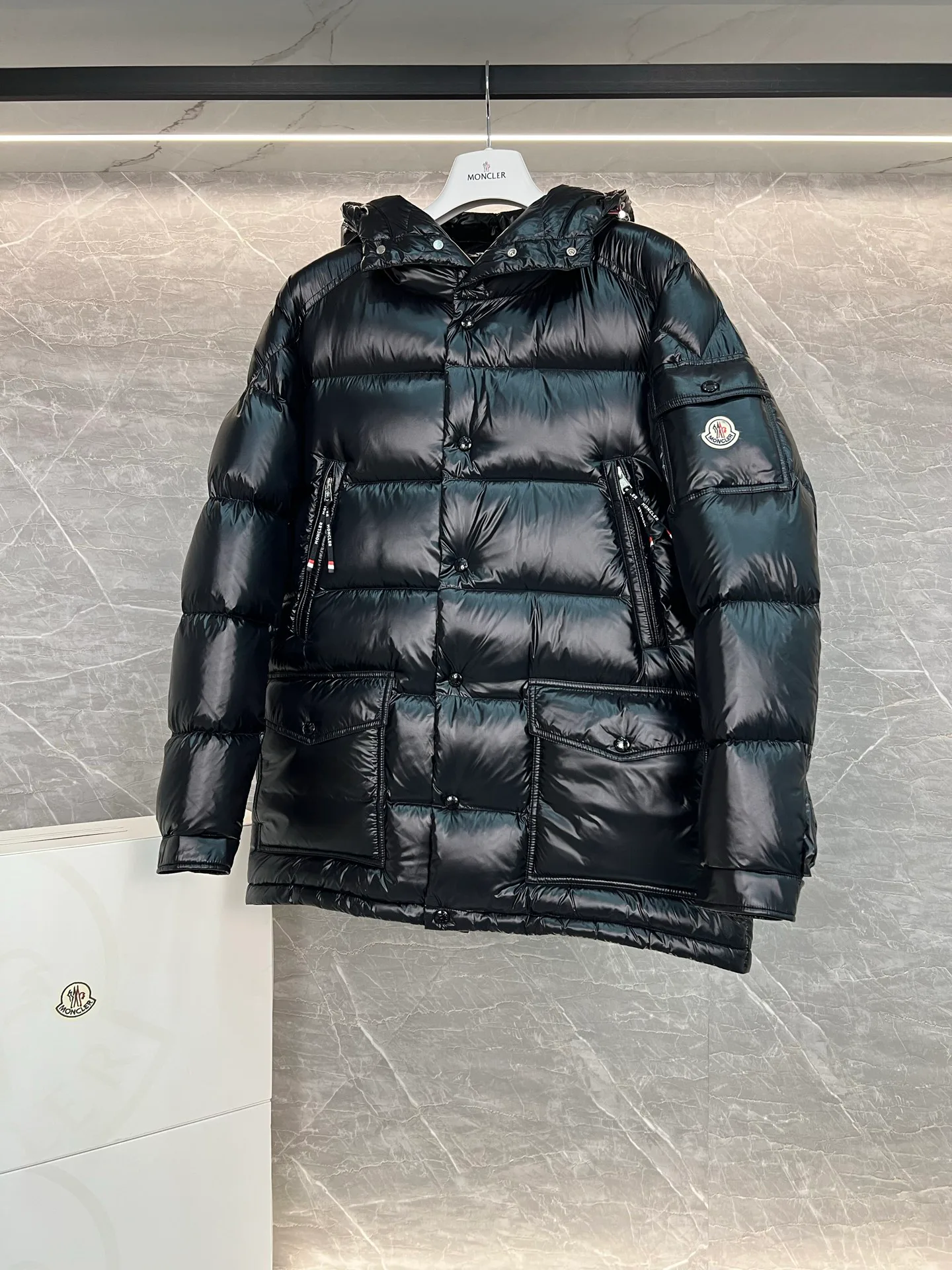 Куртки И Пуховики Женские Moncler 18599886
