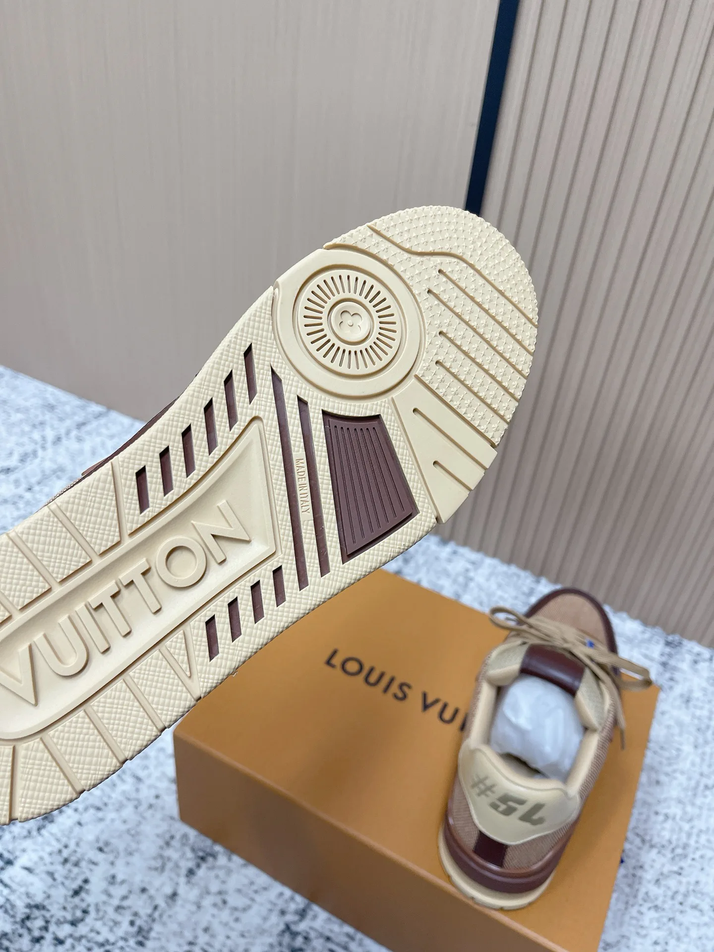 Кроссовки Женские Louis Vuitton 812184
