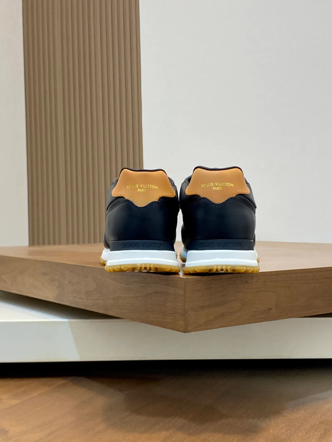 Кроссовки Мужские Louis Vuitton 1570305