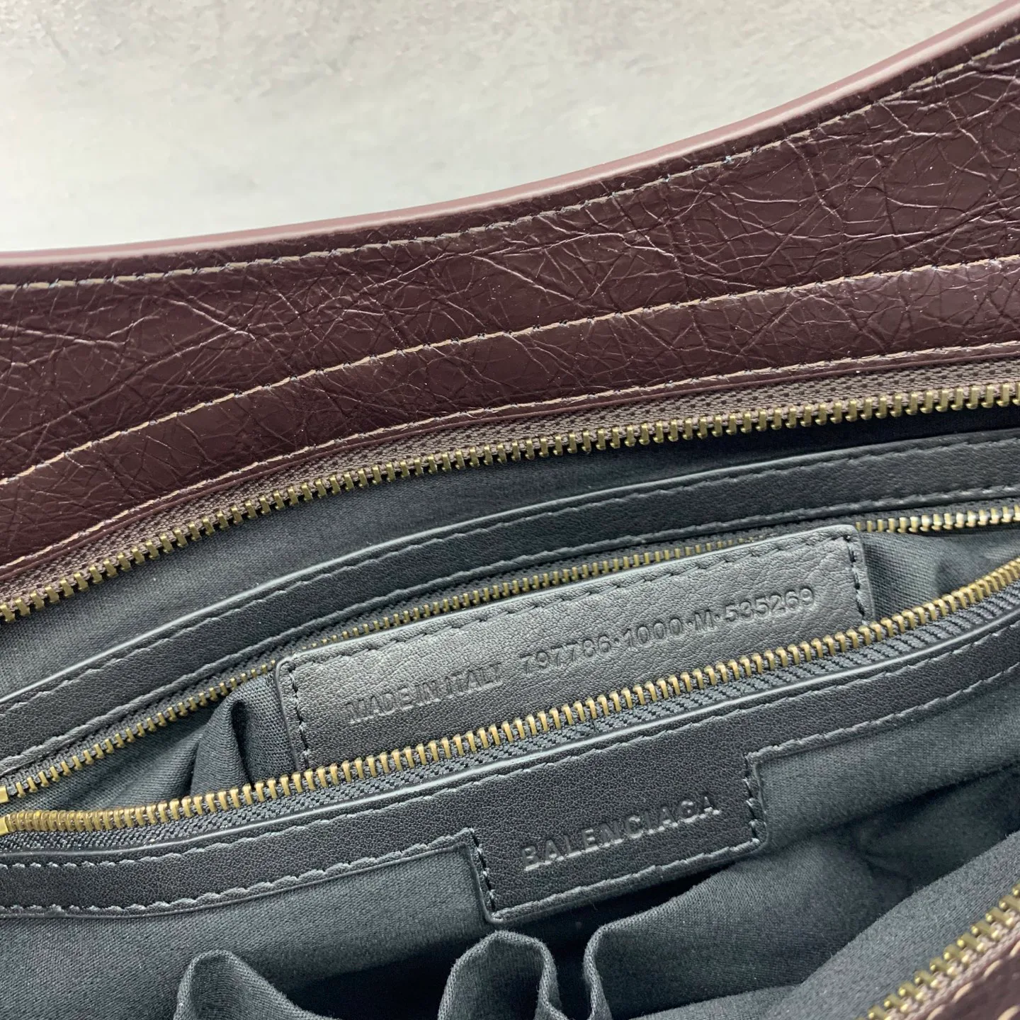 Классические Сумки Женские Balenciaga 18136154