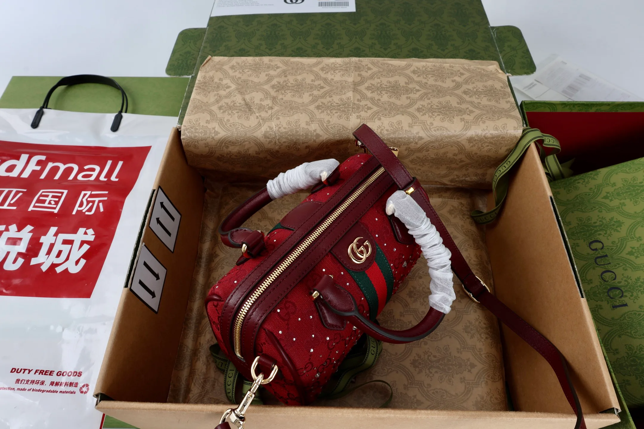 Классические Сумки Женские Gucci 18065275