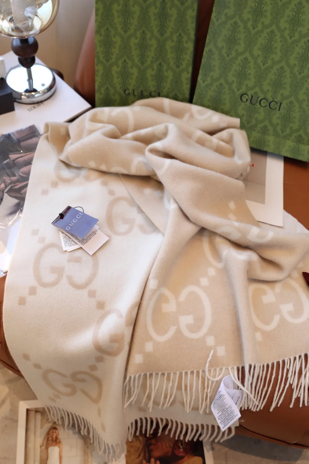 Шарфы Gucci 18265974
