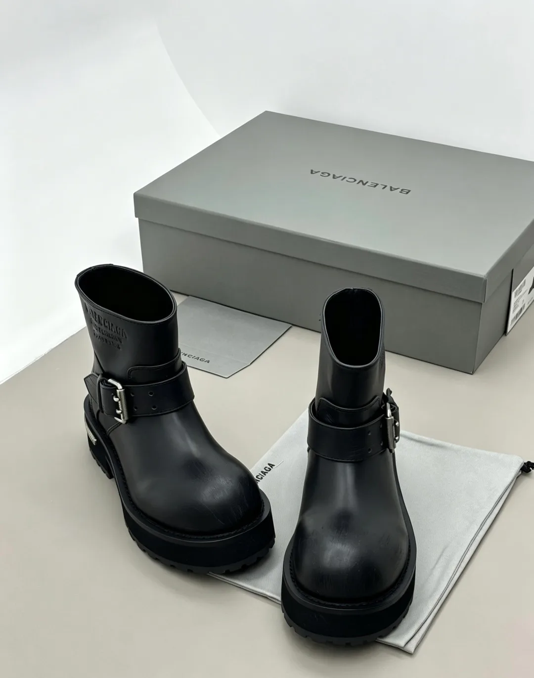 Ботинки Женские Balenciaga 18006163