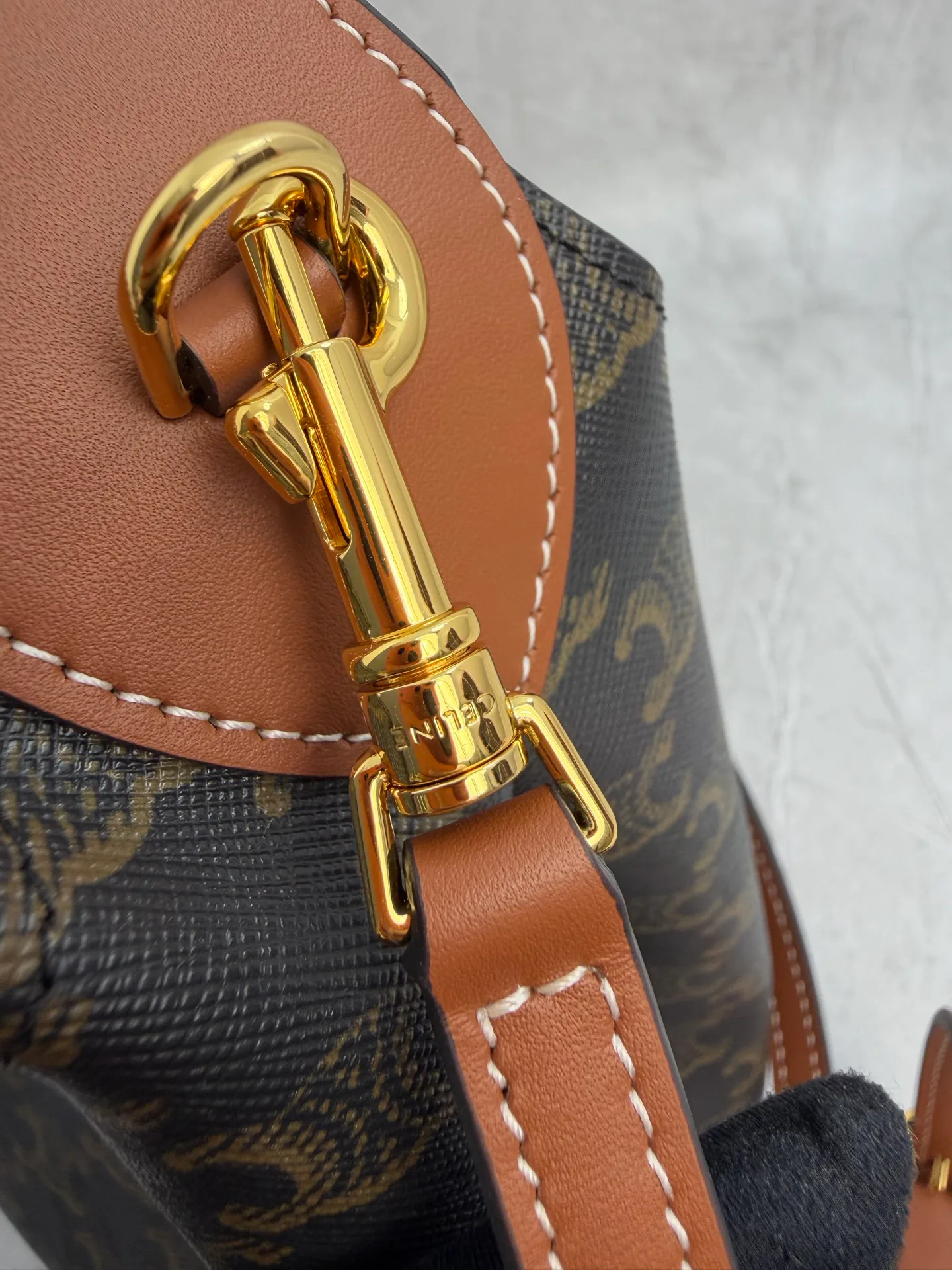 Классические Сумки Женские Celine 17806347