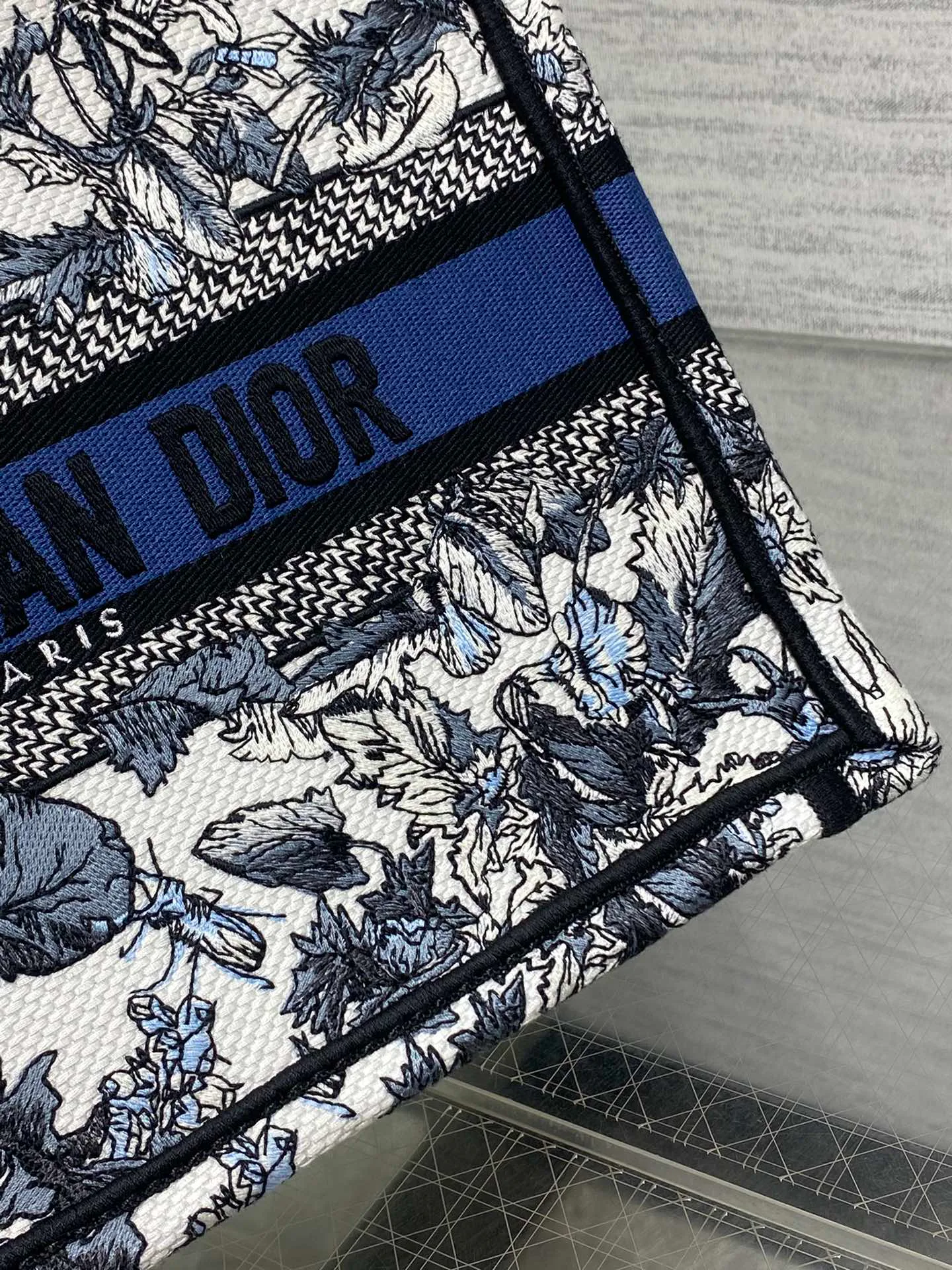 Классические Сумки Женские Christian Dior 13227202