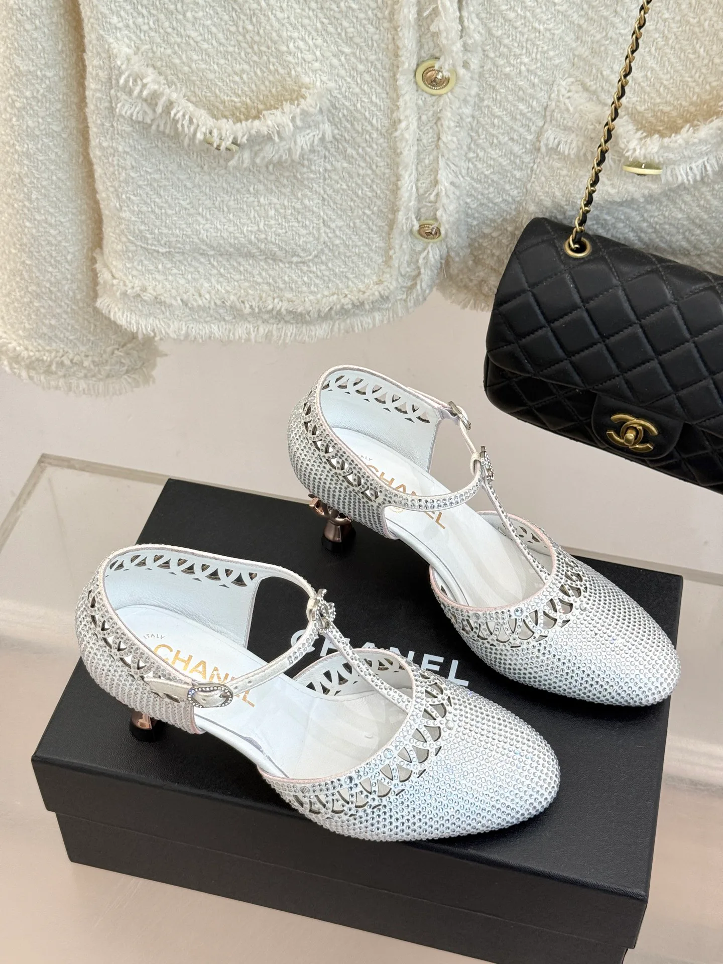 Босоножки Женские Chanel 17425317
