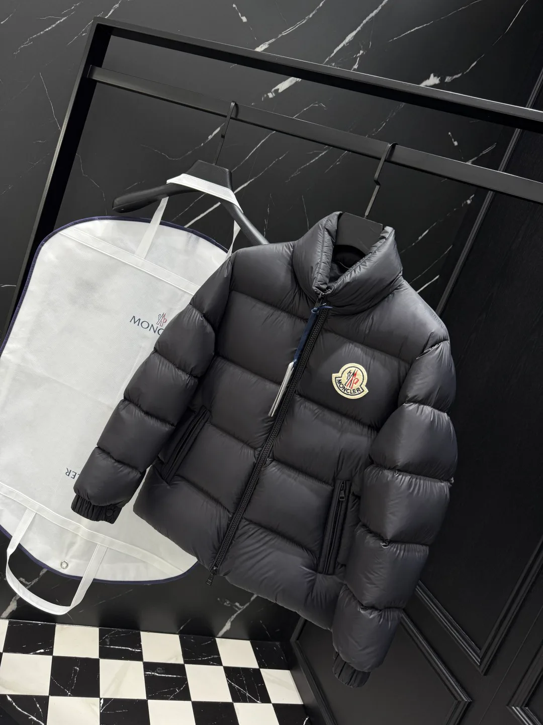 Куртки И Пуховики Мужские Moncler 1807038